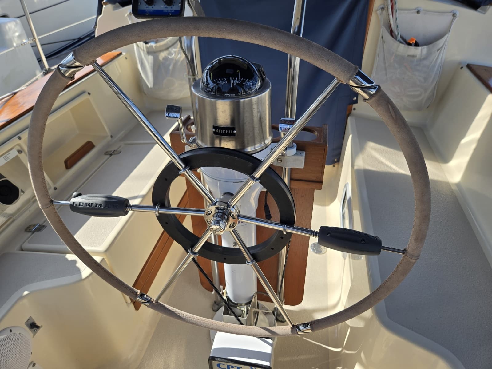 1994 Caliber 35 - Photo 26