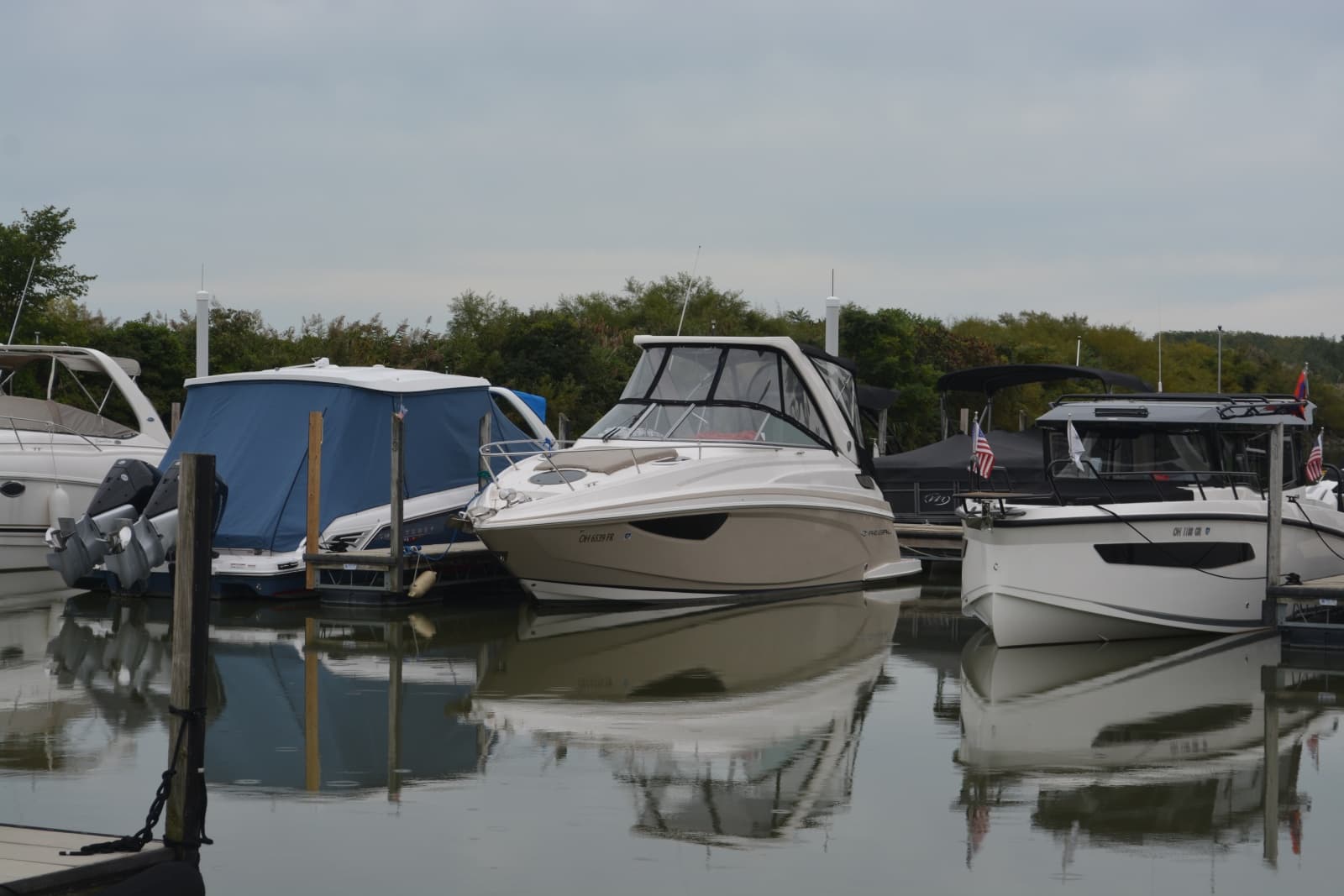 2014 Regal 28 Express - Photo 2