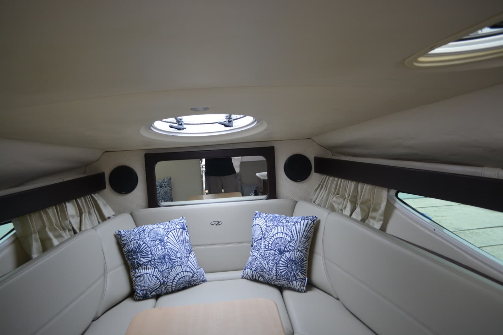 2014 Regal 28 Express - Photo 18
