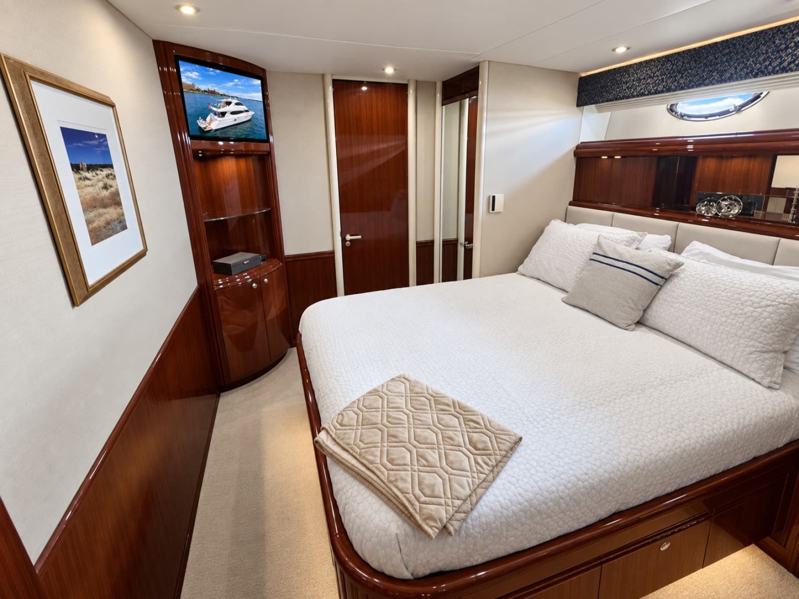 2002 Lazzara Yachts 80 Skylounge - Photo 83