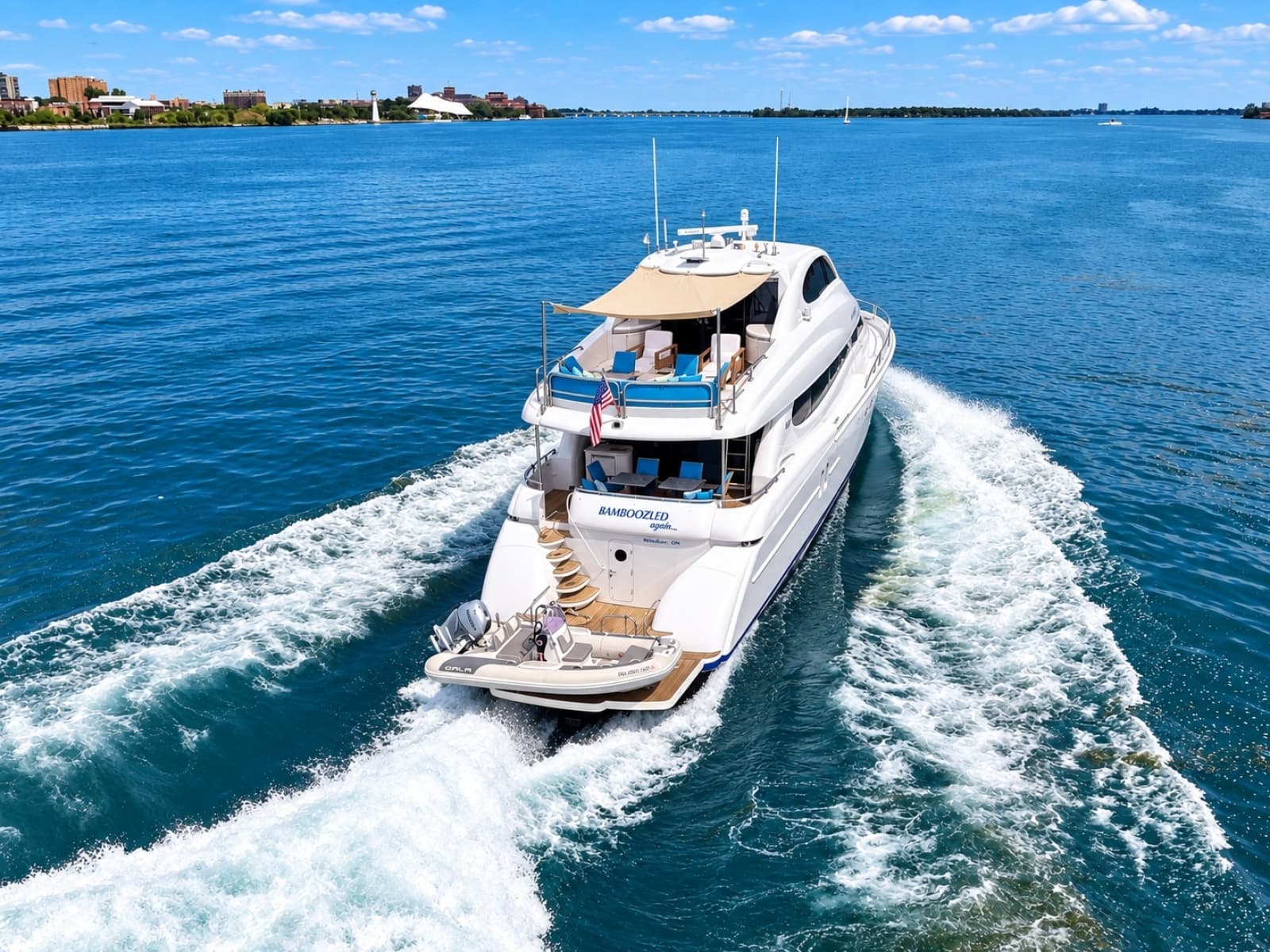 2002 Lazzara Yachts 80 Skylounge - Photo 7