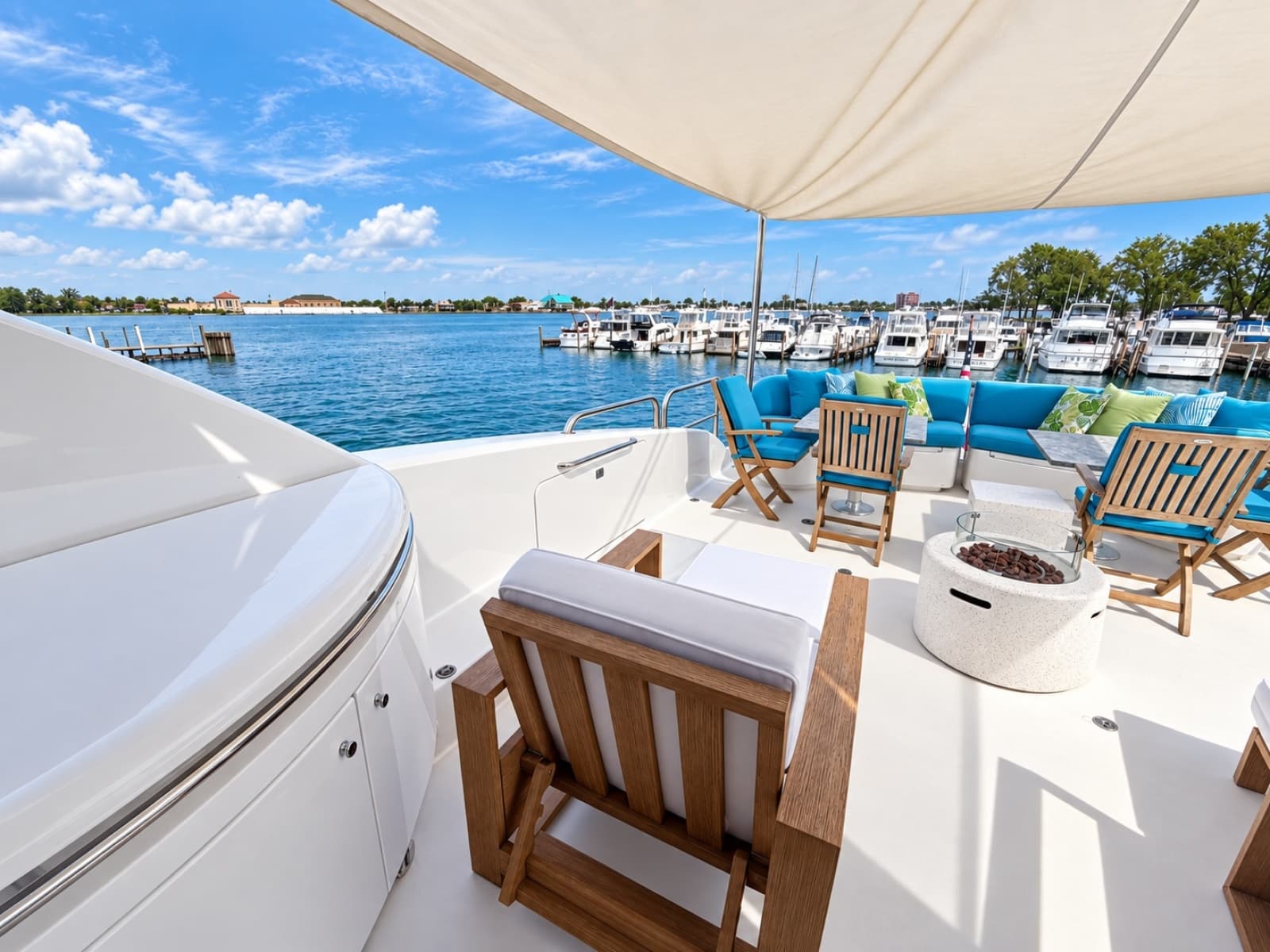 2002 Lazzara Yachts 80 Skylounge - Photo 57
