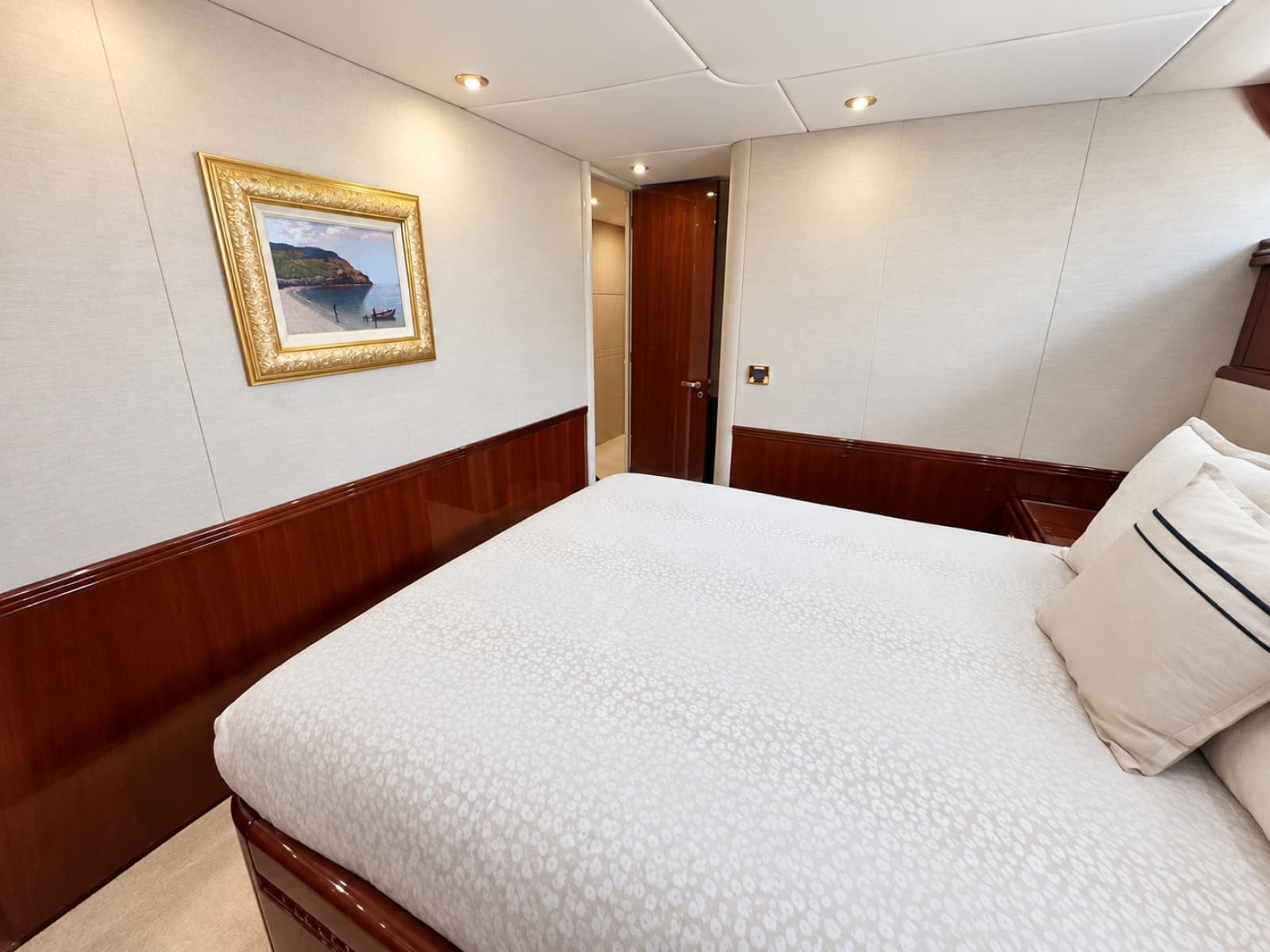 2002 Lazzara Yachts 80 Skylounge - Photo 84