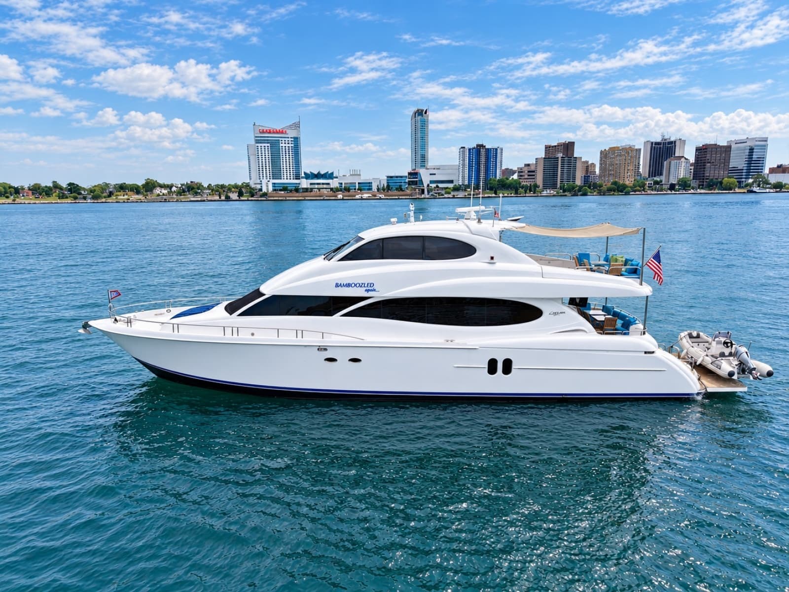 2002 Lazzara Yachts 80 Skylounge - Photo 5