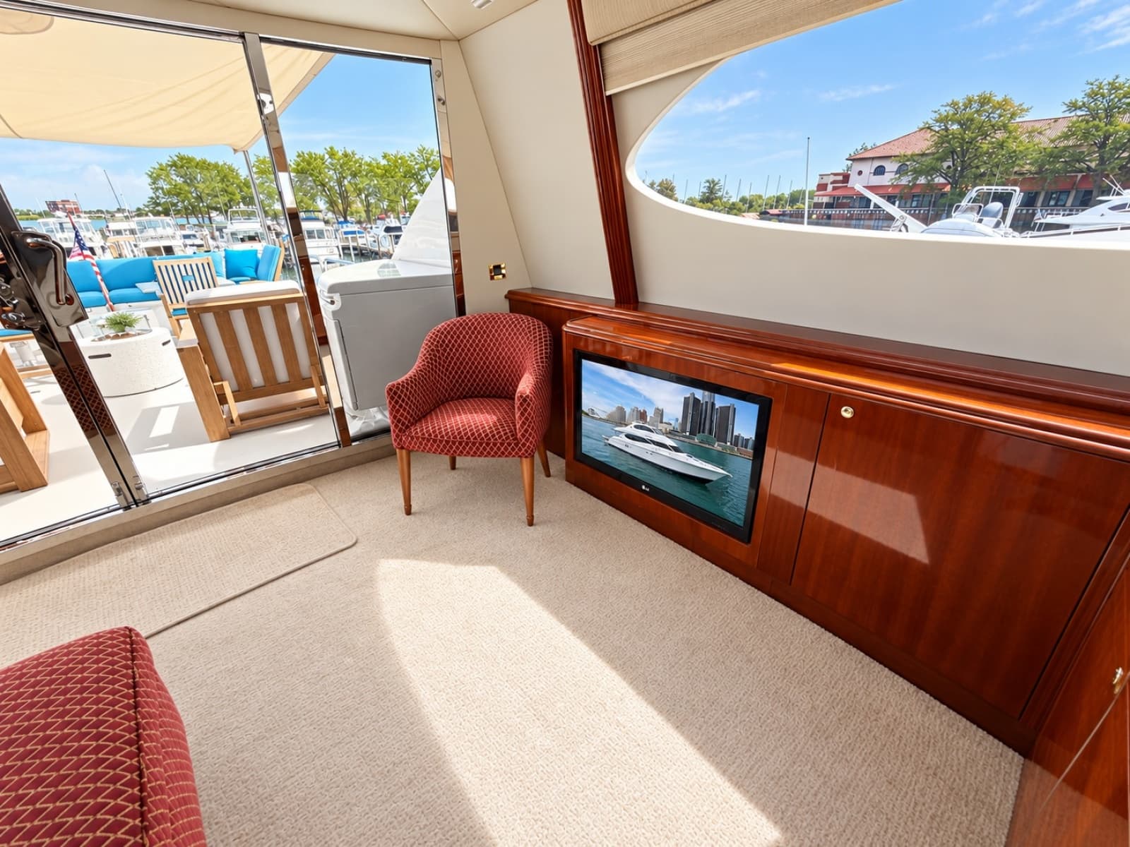 2002 Lazzara Yachts 80 Skylounge - Photo 52