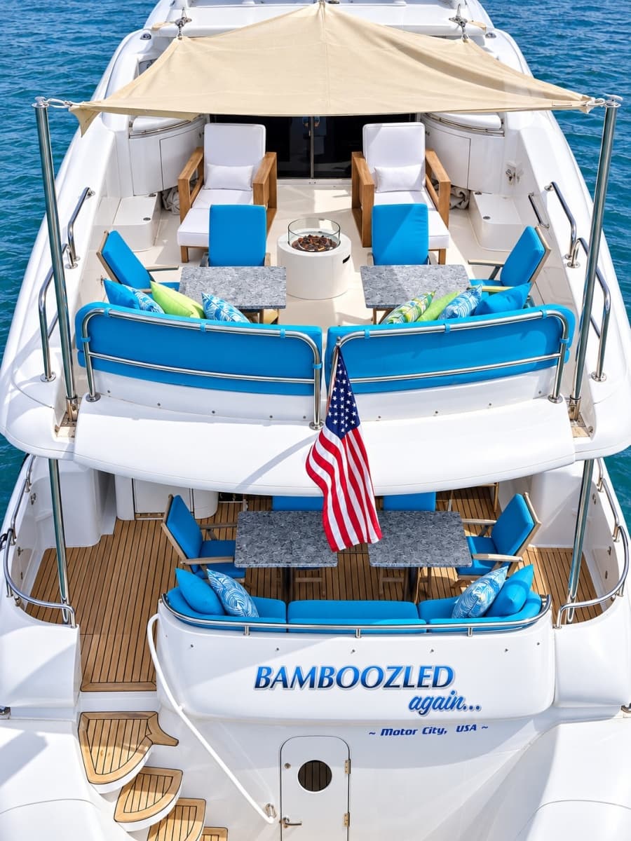 2002 Lazzara Yachts 80 Skylounge - Photo 10