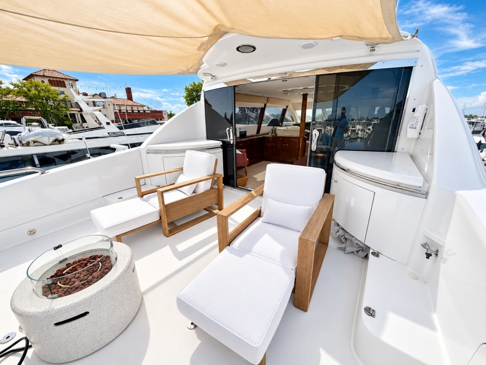 2002 Lazzara Yachts 80 Skylounge - Photo 55