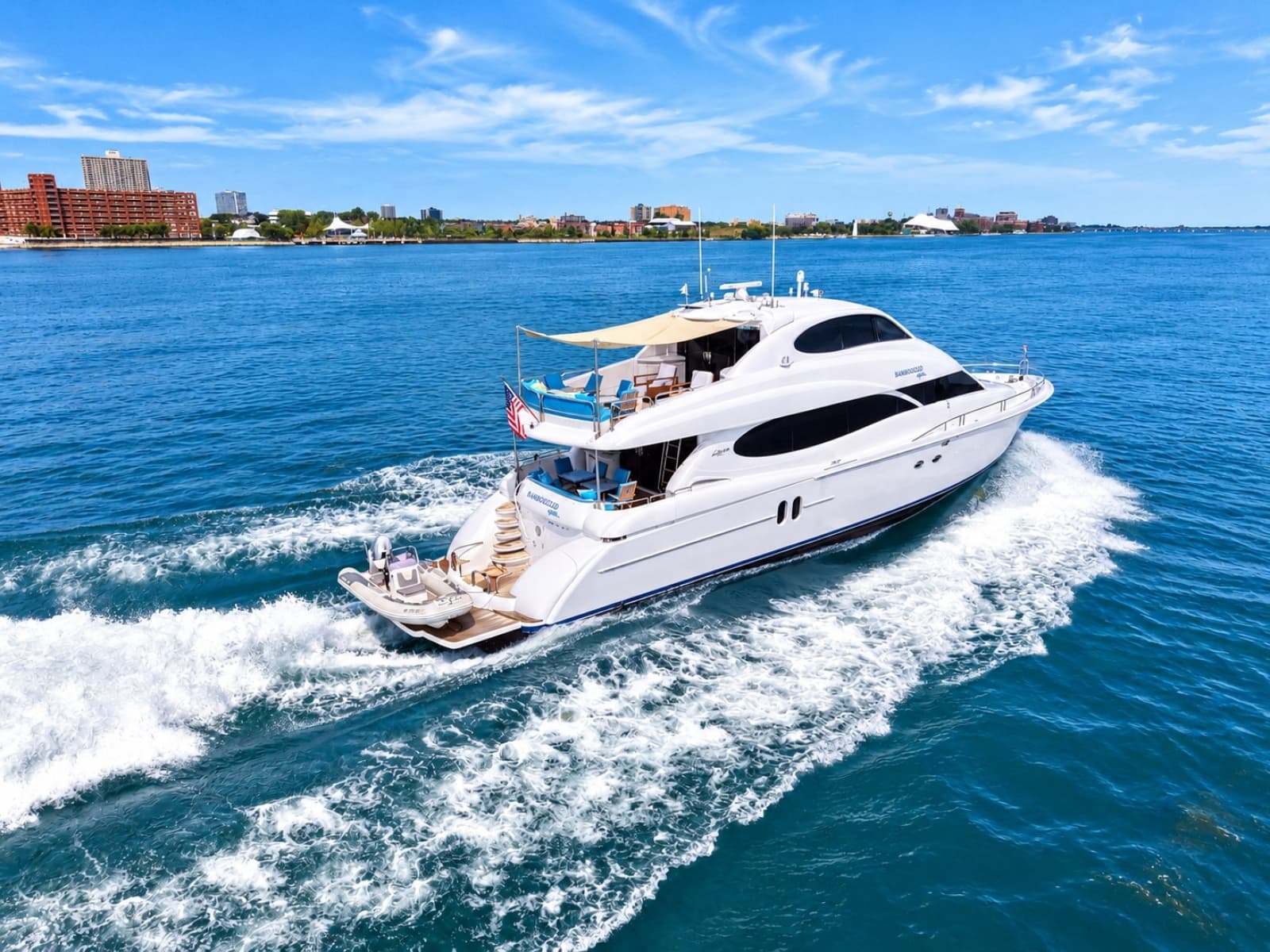2002 Lazzara Yachts 80 Skylounge - Photo 16