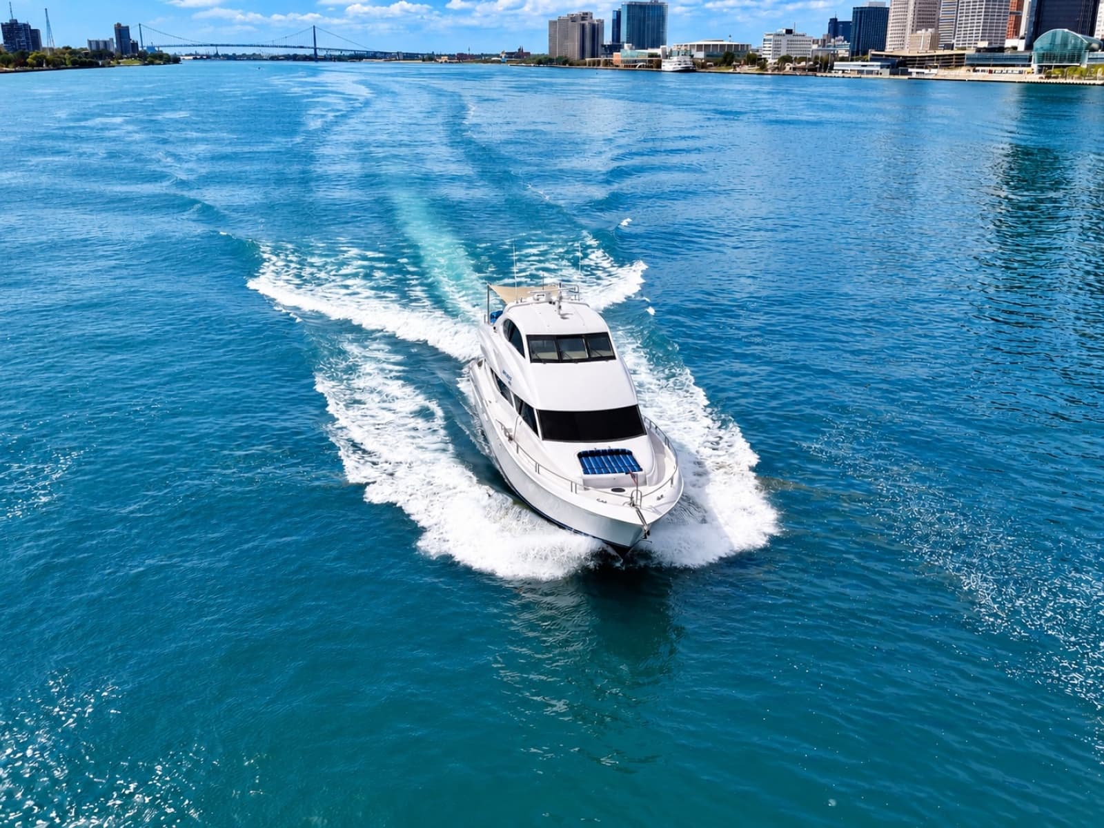 2002 Lazzara Yachts 80 Skylounge - Photo 20