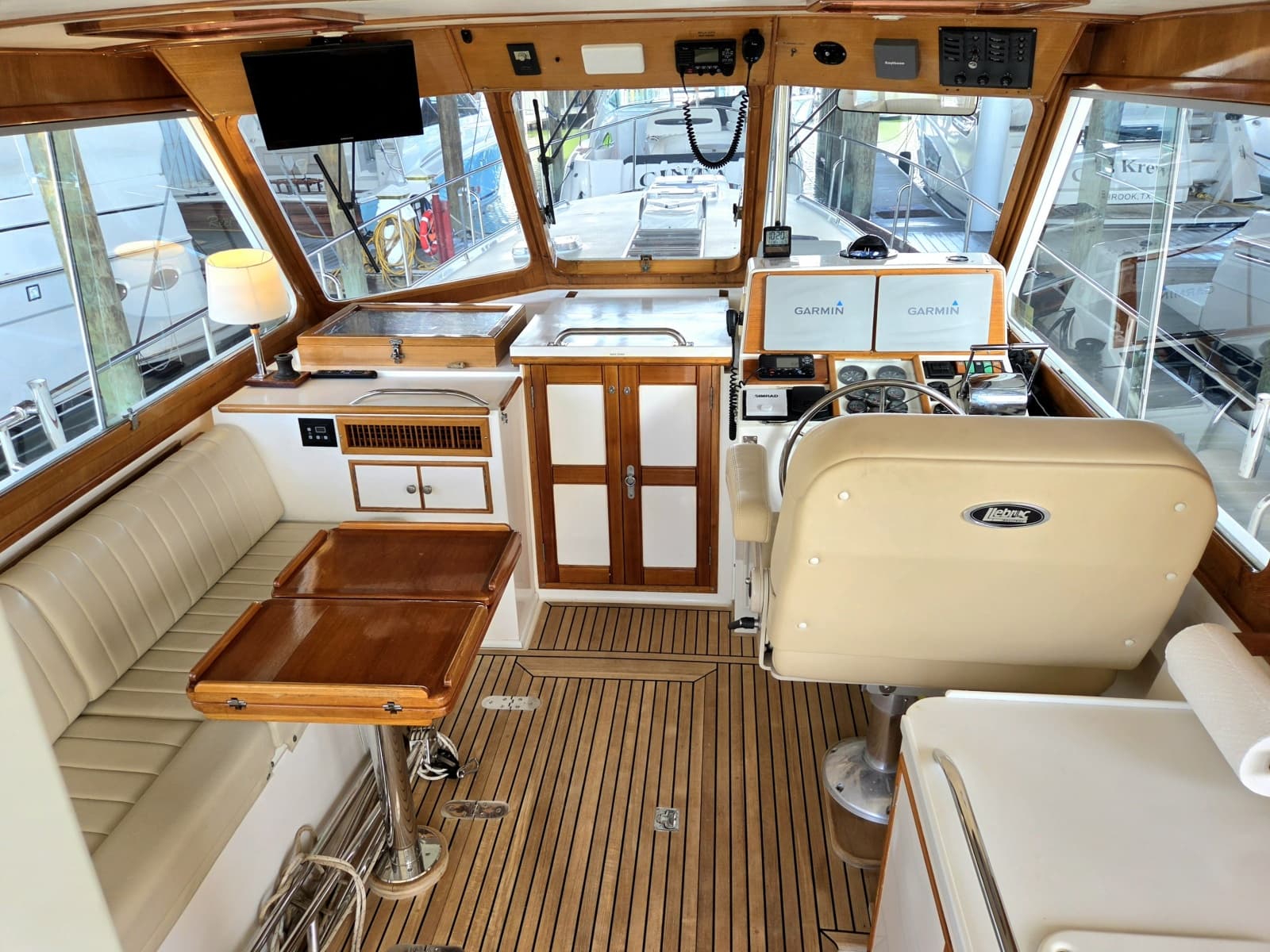 2001 Grand Banks Eastbay 43 HX SX - Photo 11