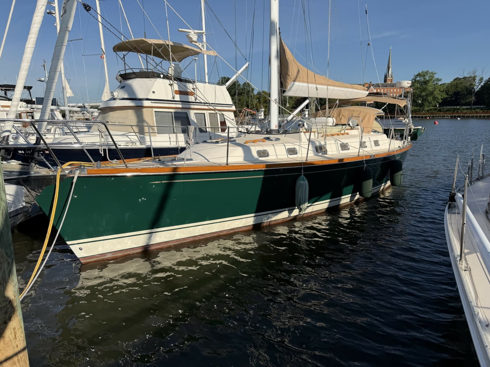 2011 Tartan 4300 - Photo 1