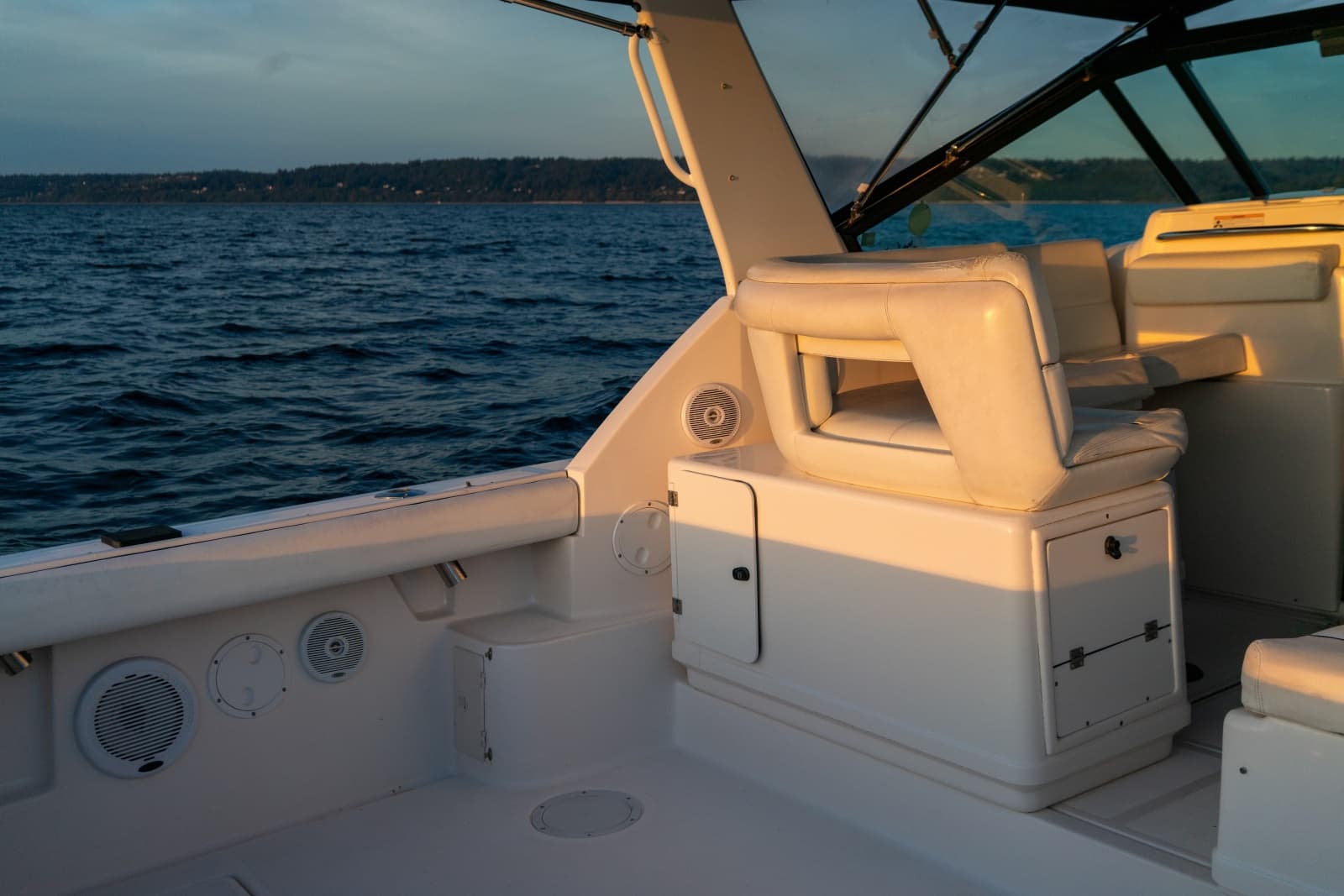 2001 Tiara Yachts 3100 Open - Photo 10