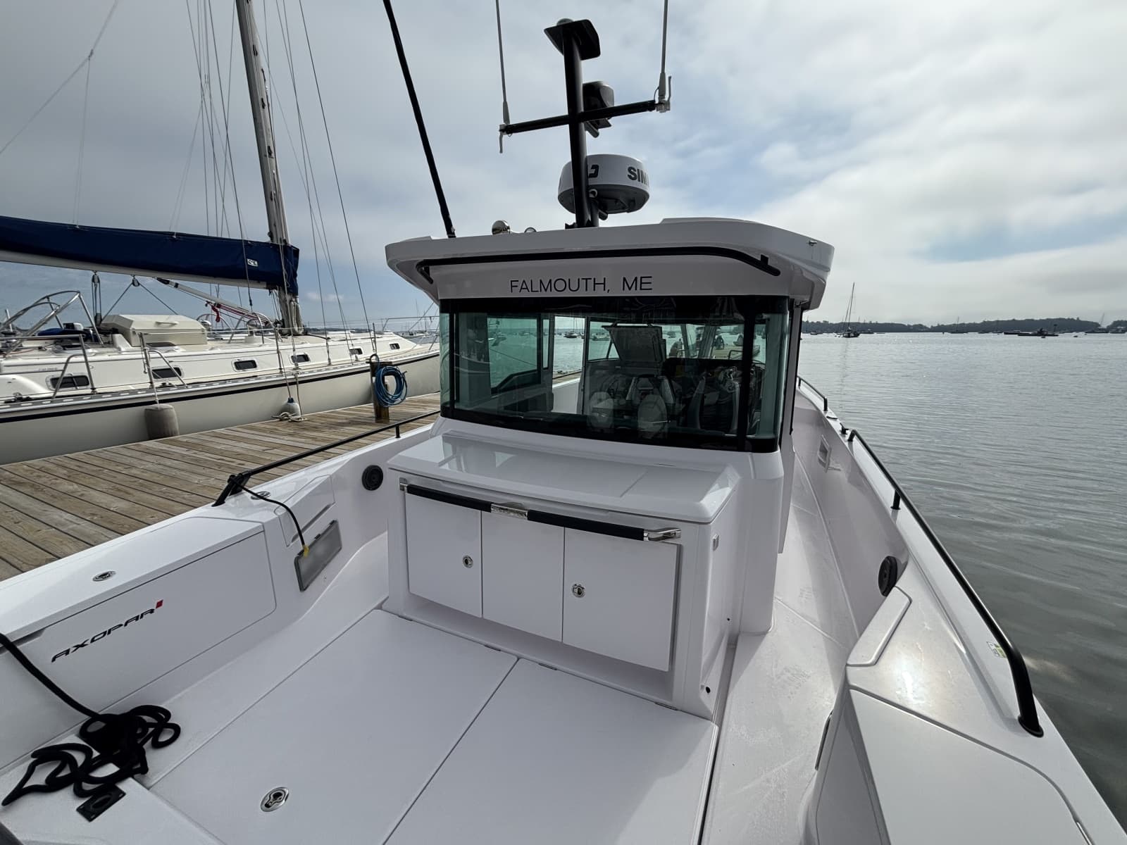 2024 Axopar 37XC Cross Cabin - Photo 29