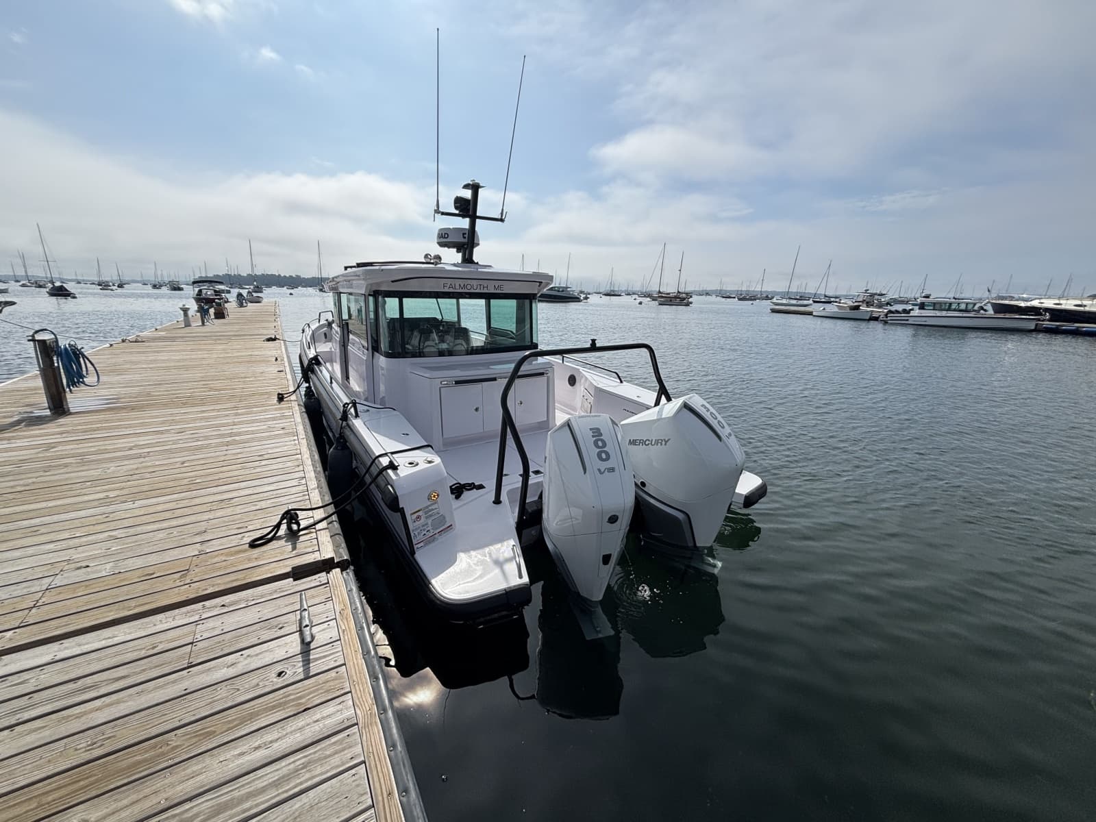 2024 Axopar 37XC Cross Cabin - Photo 9