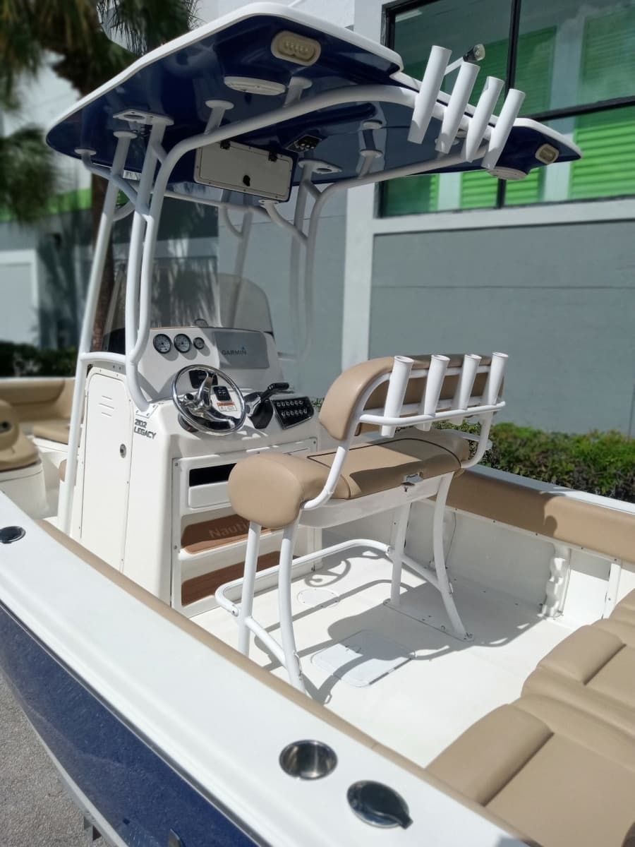 2019 NauticStar 2102 Legacy - Photo 14