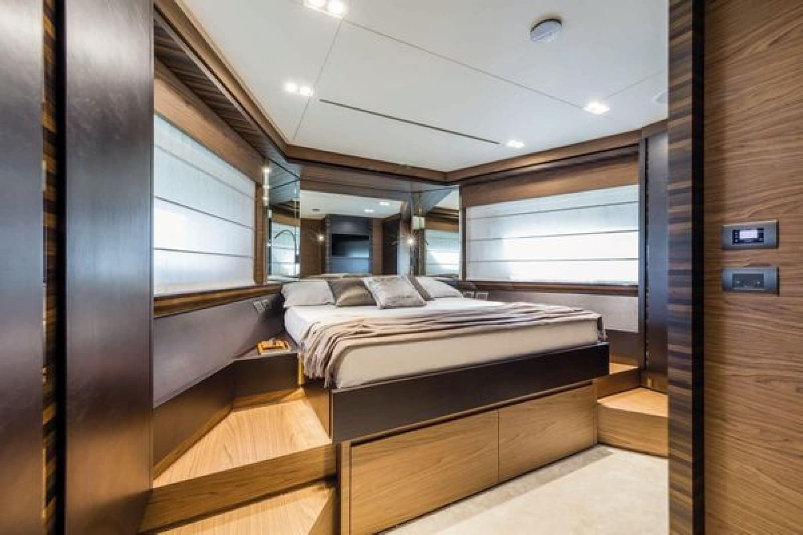 2026 Ferretti Yachts 670 - Photo 26
