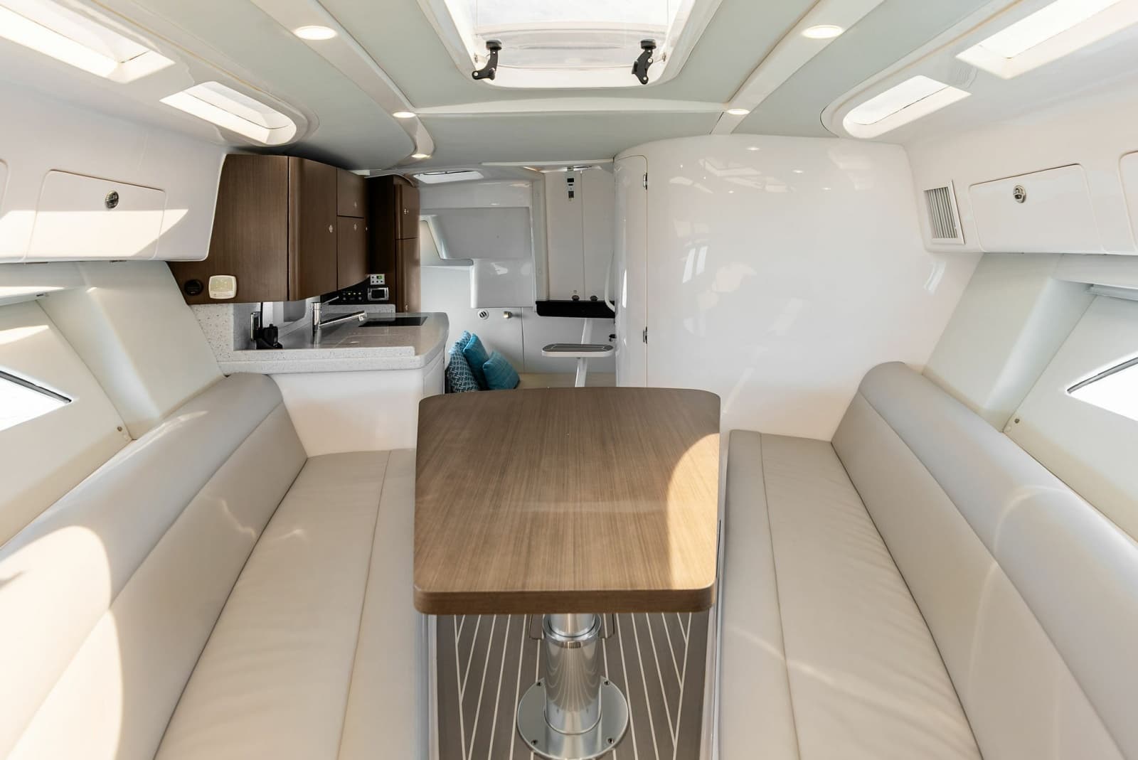 2019 Intrepid  - Photo 68