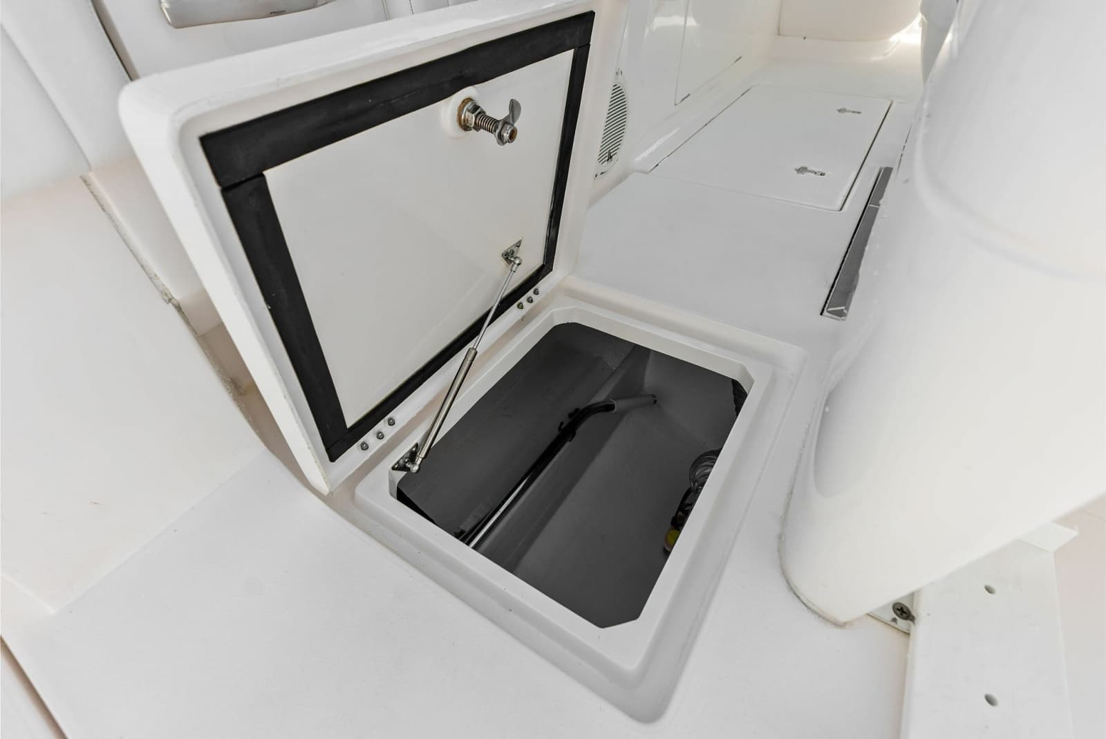 2019 Intrepid  - Photo 48