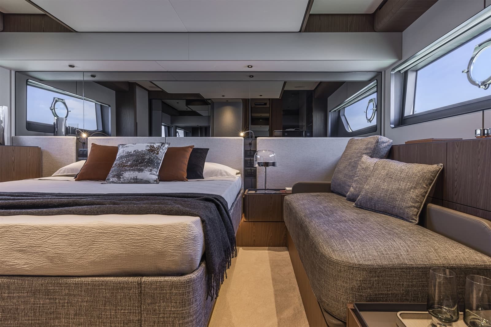 2025 Ferretti Yachts  - Photo 33