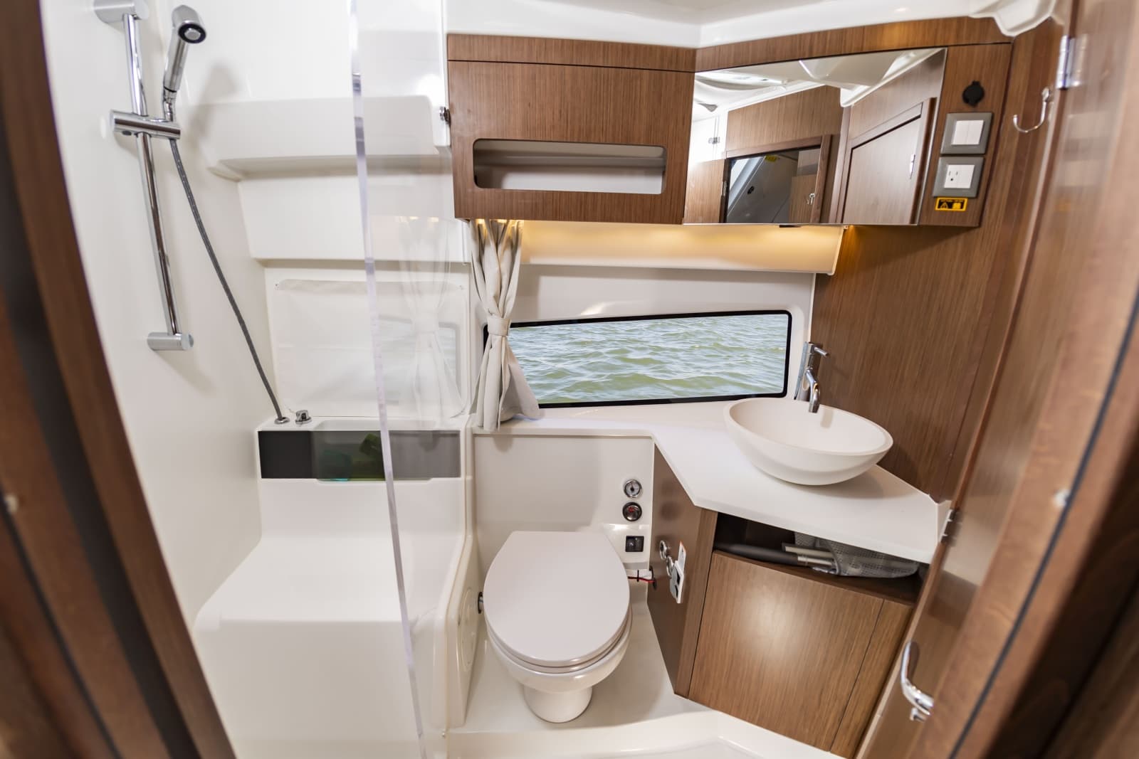 2026 Beneteau Antares 11 Fly - Photo 36