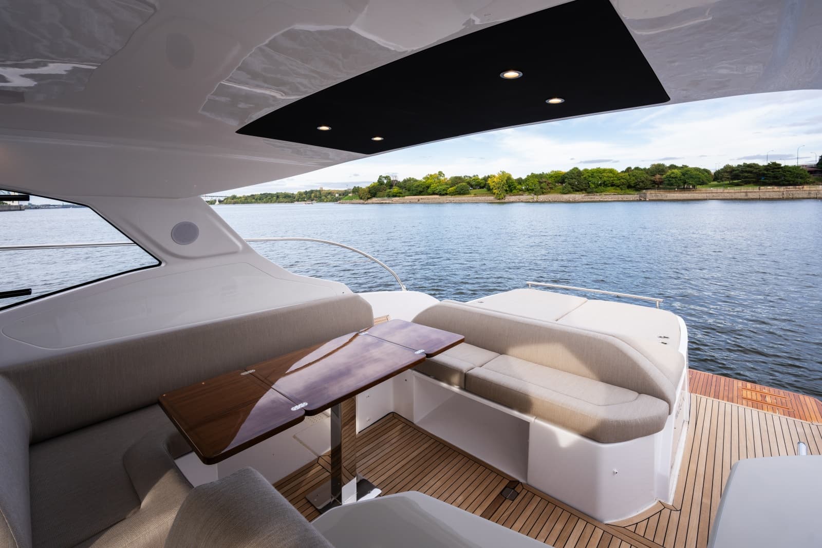 2025 Azimut Atlantis 45 - Photo 7