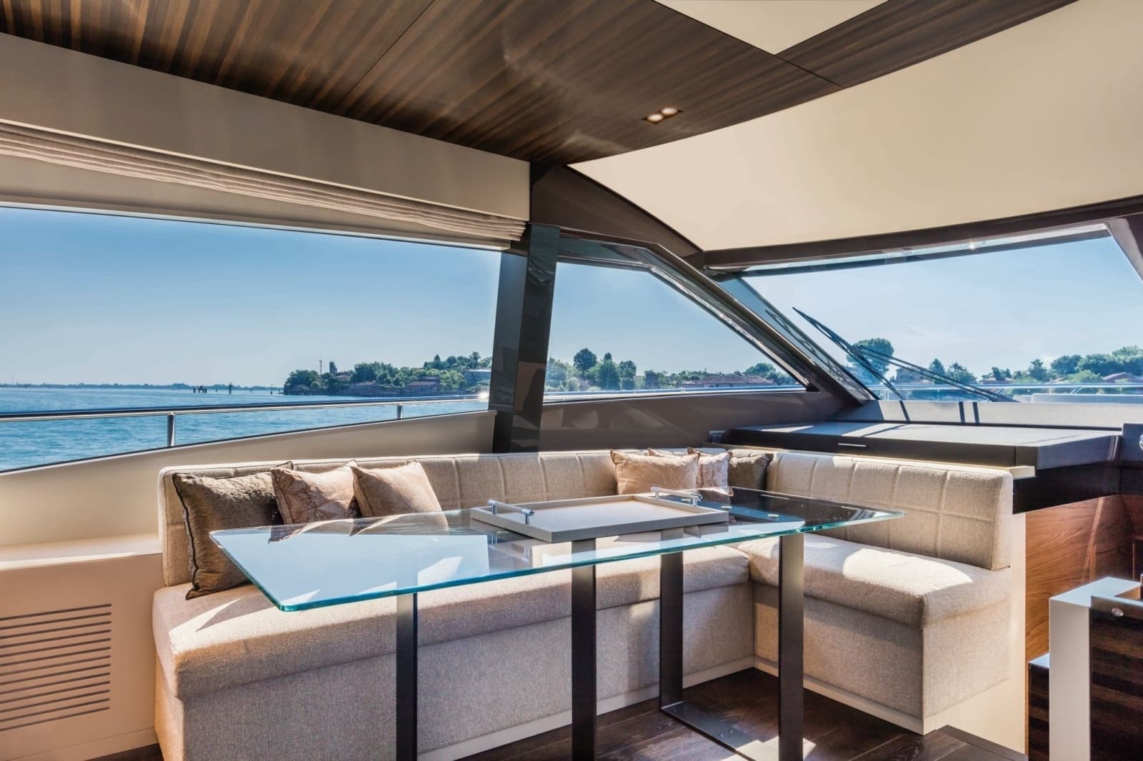 2026 Ferretti Yachts 670 - Photo 14