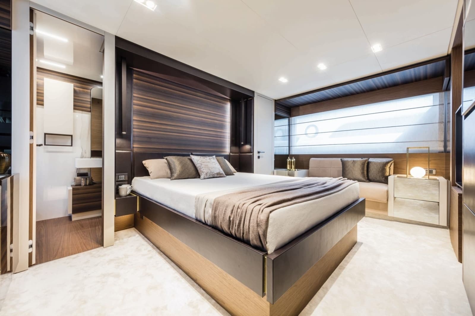2026 Ferretti Yachts 670 - Photo 22