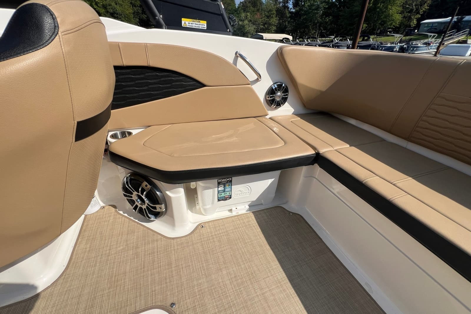 2022 Sea Ray SPX 210 - Photo 25