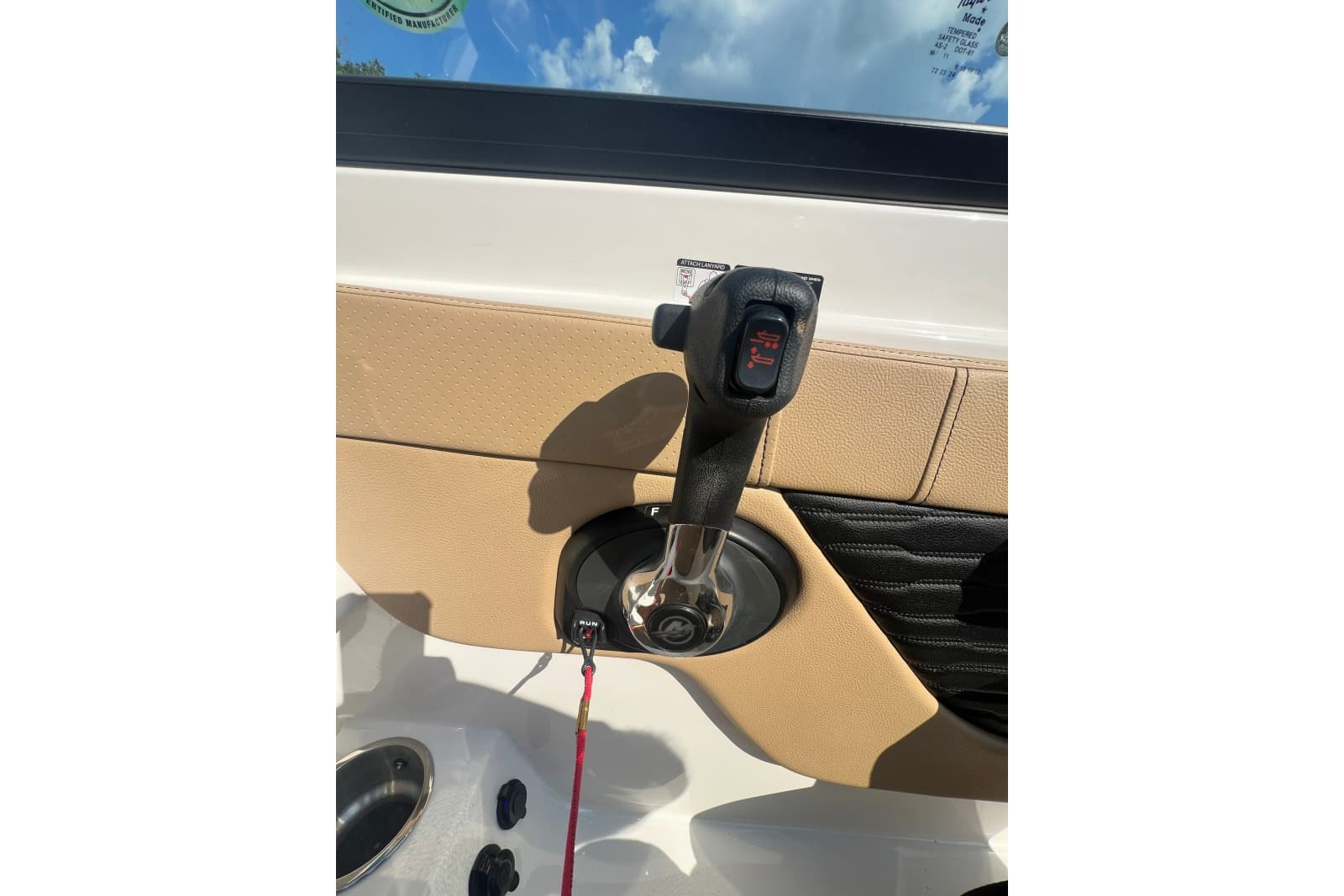 2022 Sea Ray SPX 210 - Photo 42