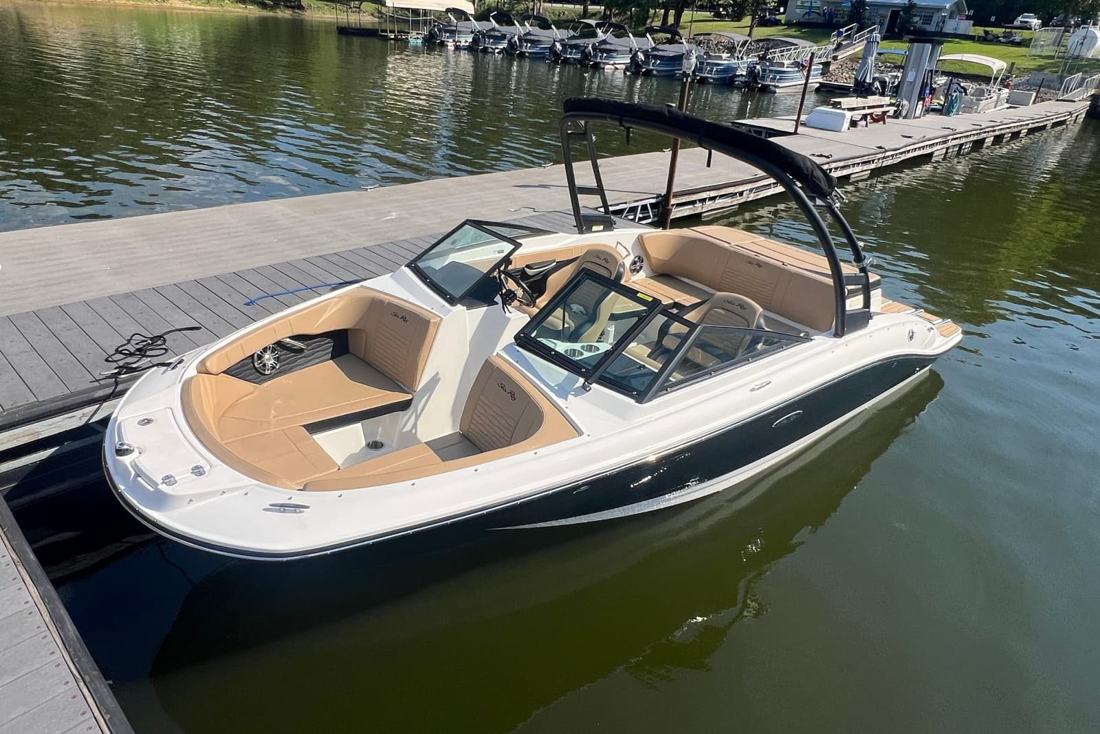 2022 Sea Ray SPX 210 - Photo 13