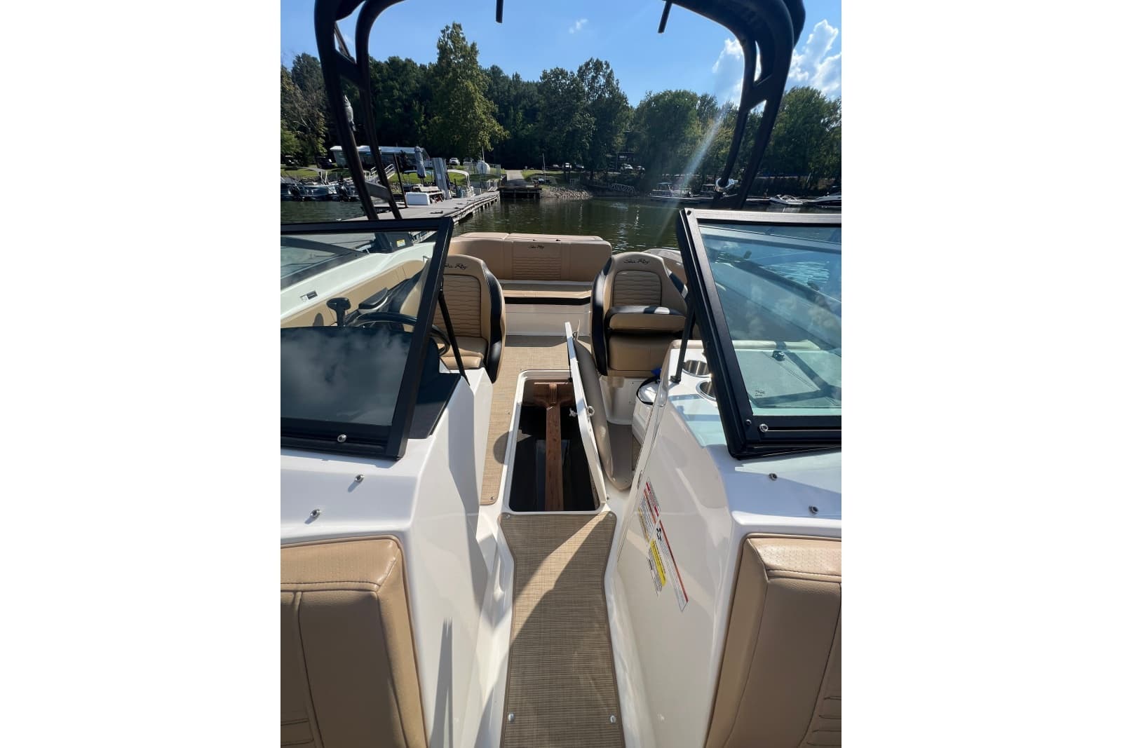 2022 Sea Ray SPX 210 - Photo 34