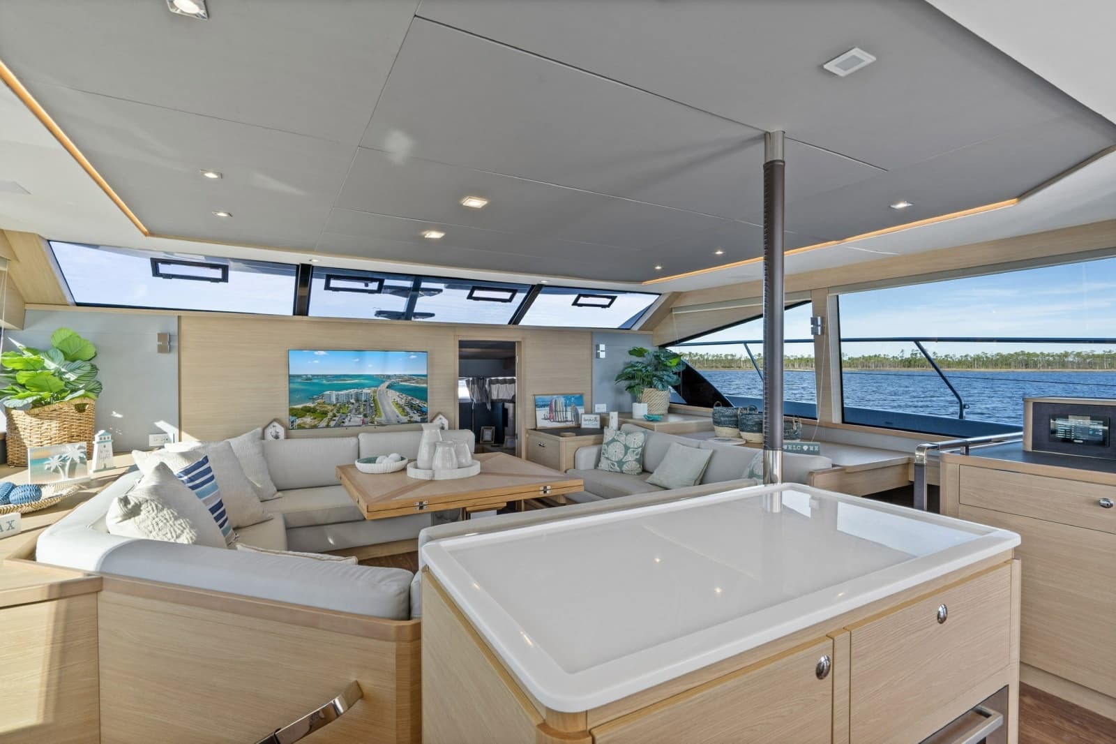 2021 Aquila 54 Yacht - Photo 8
