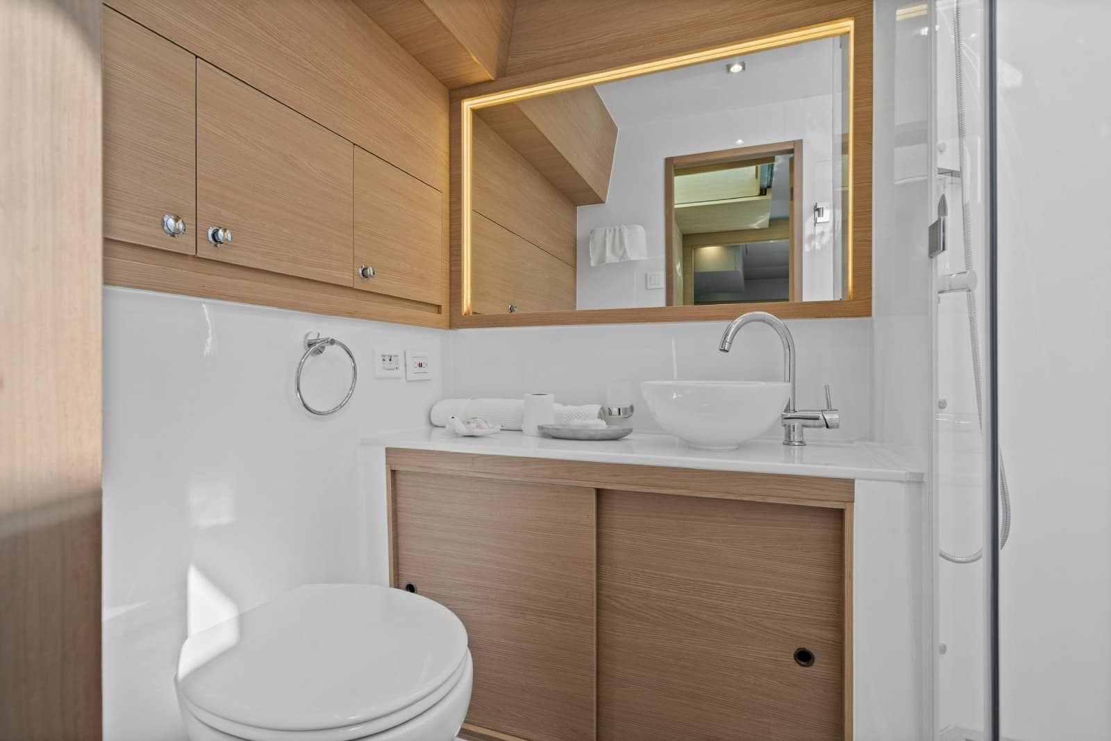 2021 Aquila 54 Yacht - Photo 26