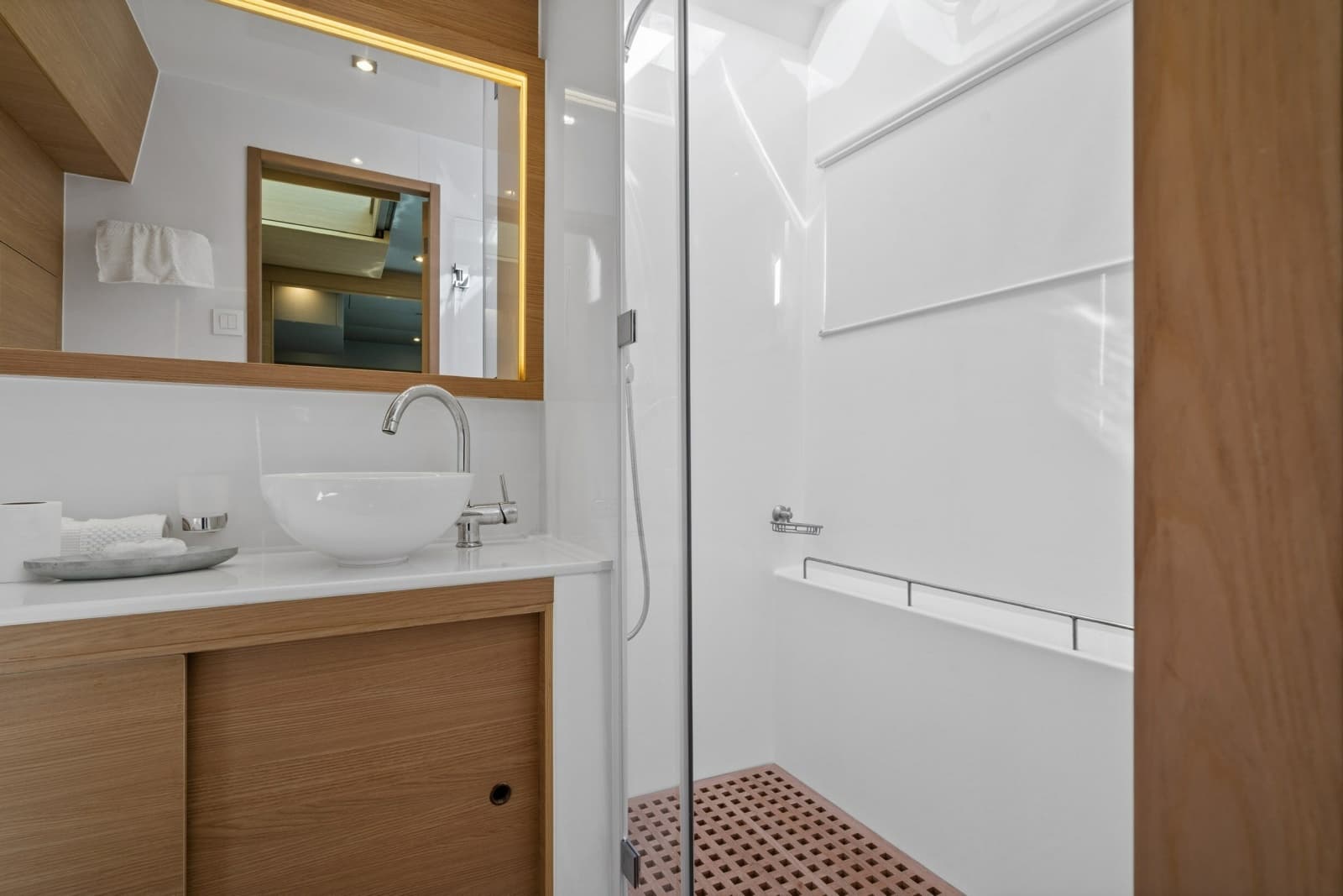 2021 Aquila 54 Yacht - Photo 27