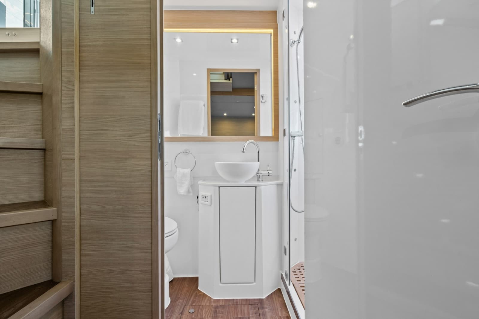 2021 Aquila 54 Yacht - Photo 29