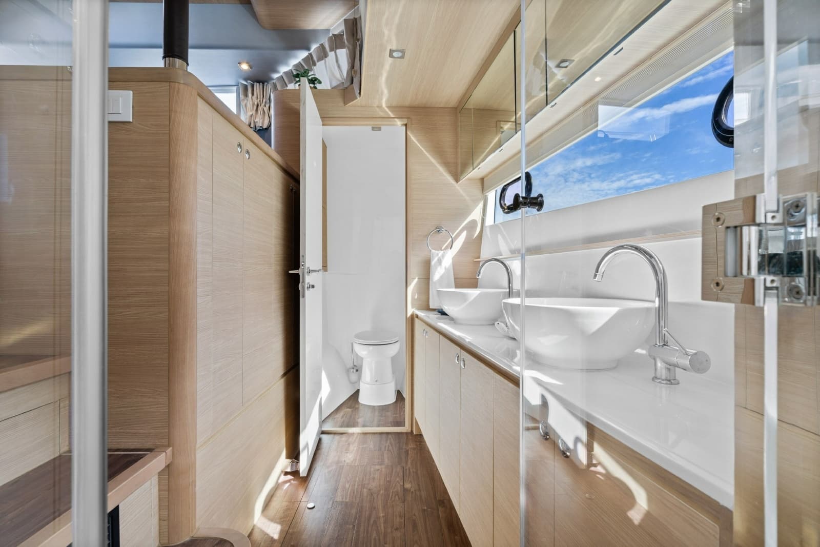 2021 Aquila 54 Yacht - Photo 19