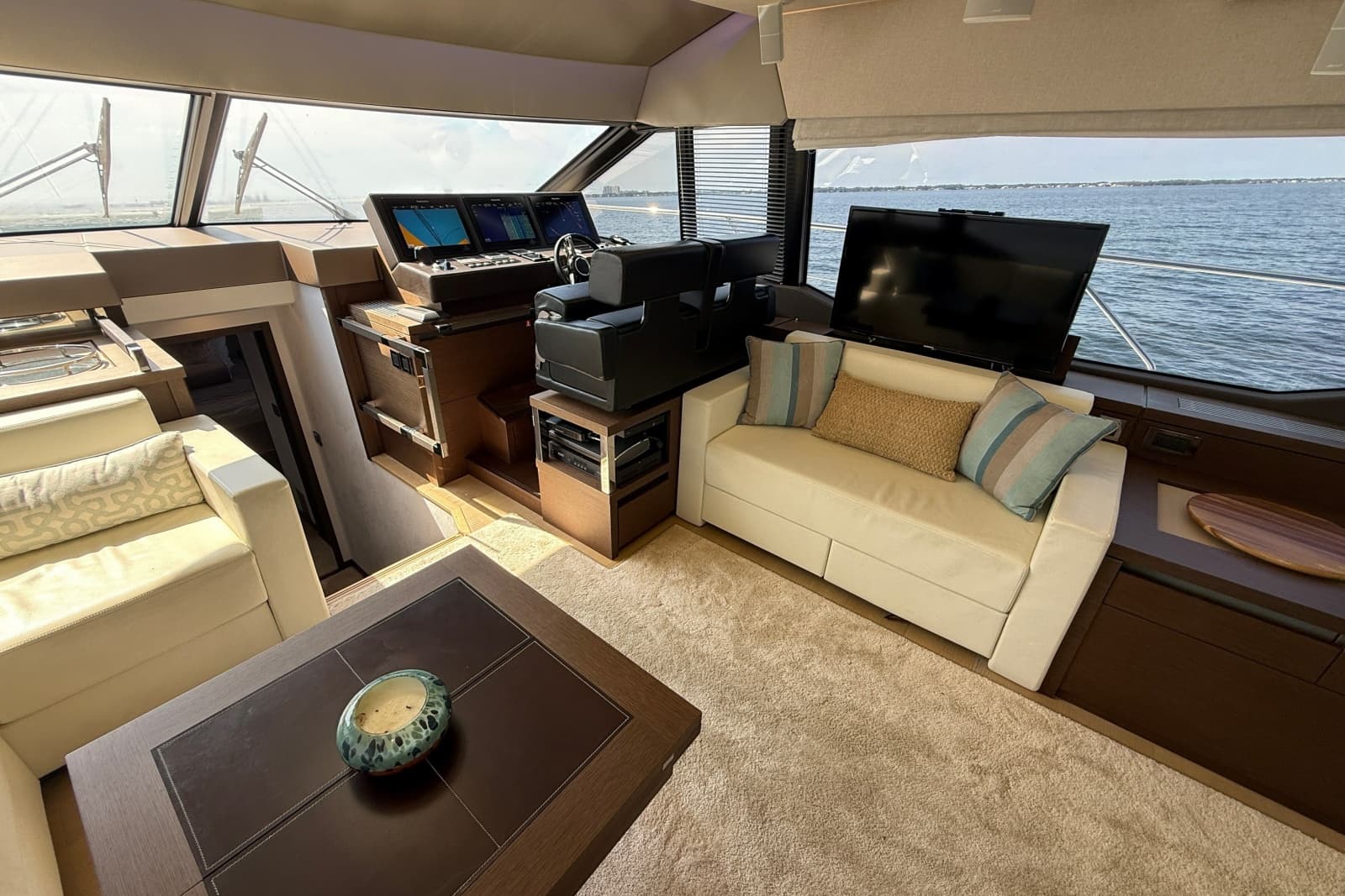2017 Prestige 630 - Photo 23