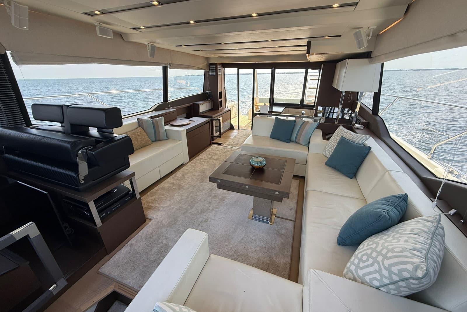 2017 Prestige 630 - Photo 25