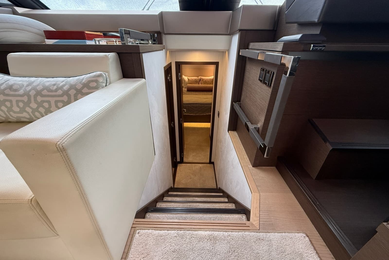 2017 Prestige 630 - Photo 34