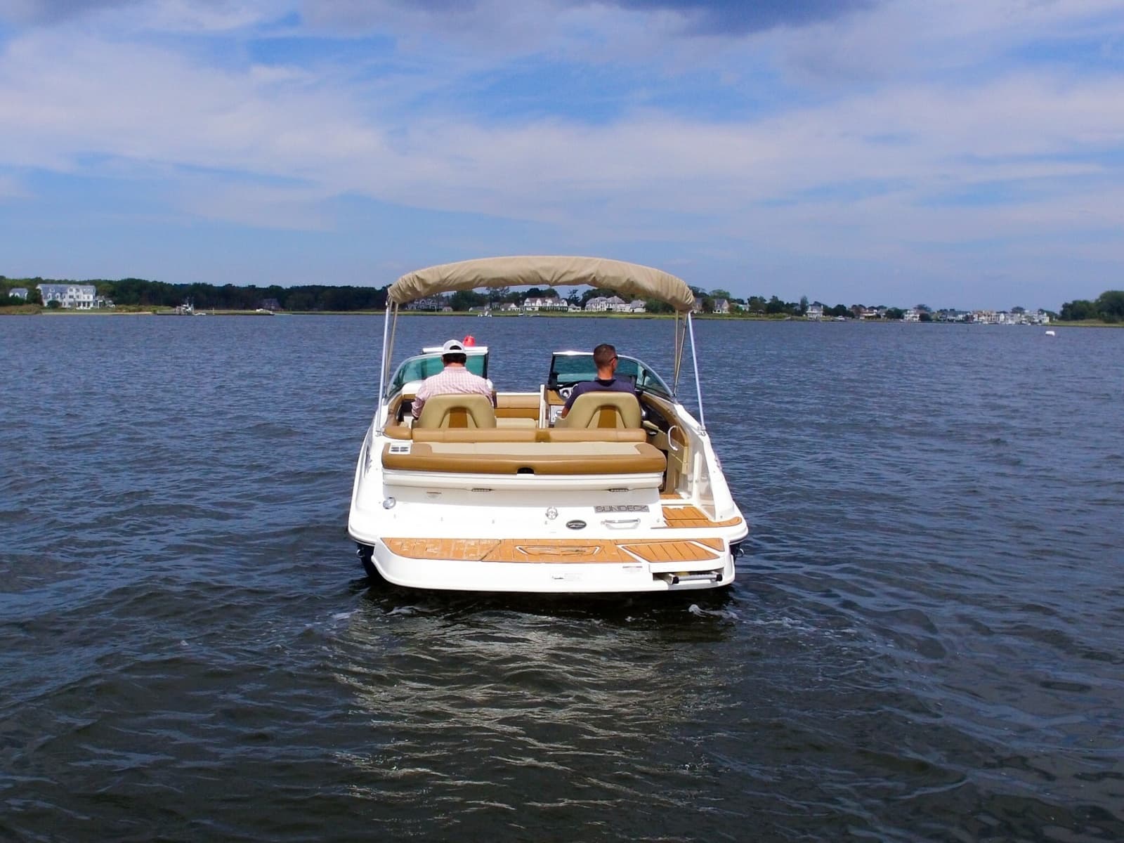 2015 Sea Ray 220 Sundeck - Photo 12