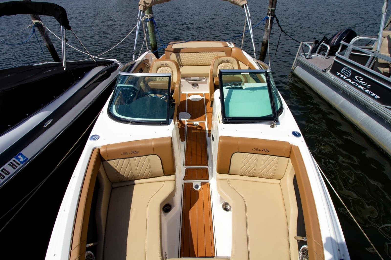 2015 Sea Ray 220 Sundeck - Photo 26