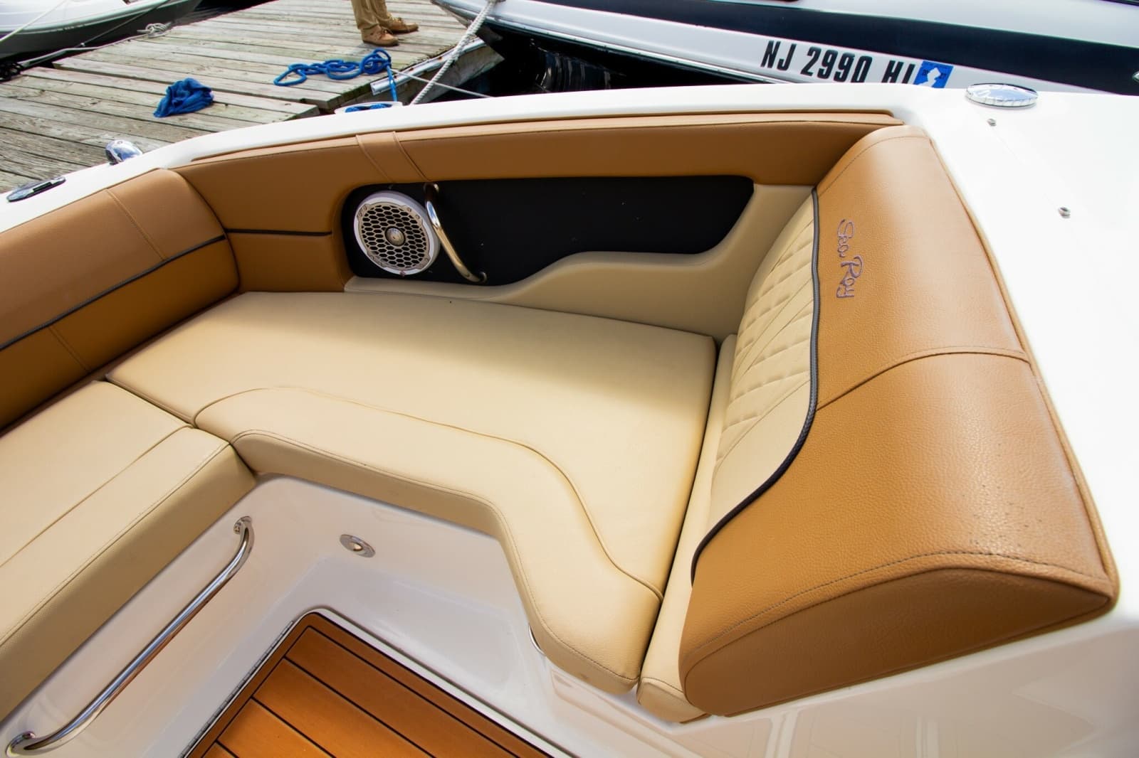 2015 Sea Ray 220 Sundeck - Photo 50