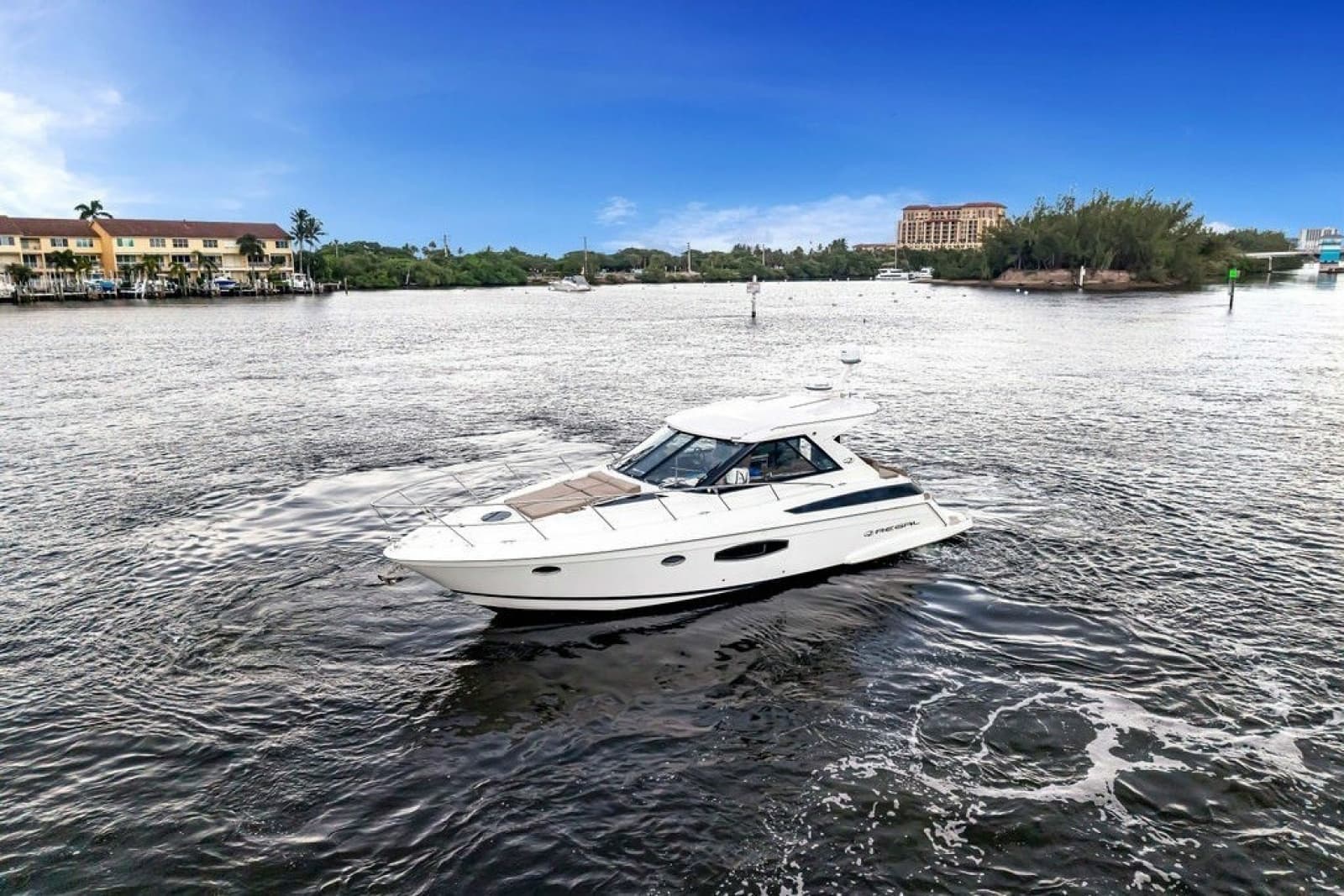 2014 Regal 42 Sport Coupe - Photo 24