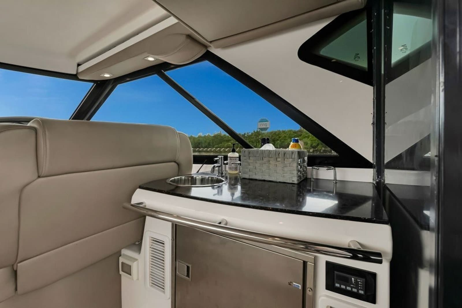 2014 Regal 42 Sport Coupe - Photo 54