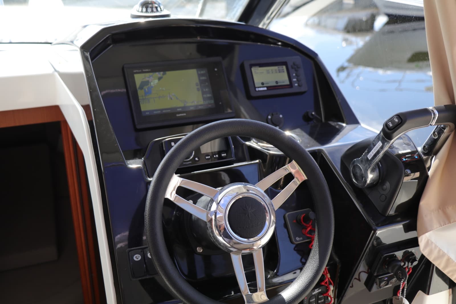 2017 Jeanneau NC 895 - Photo 2