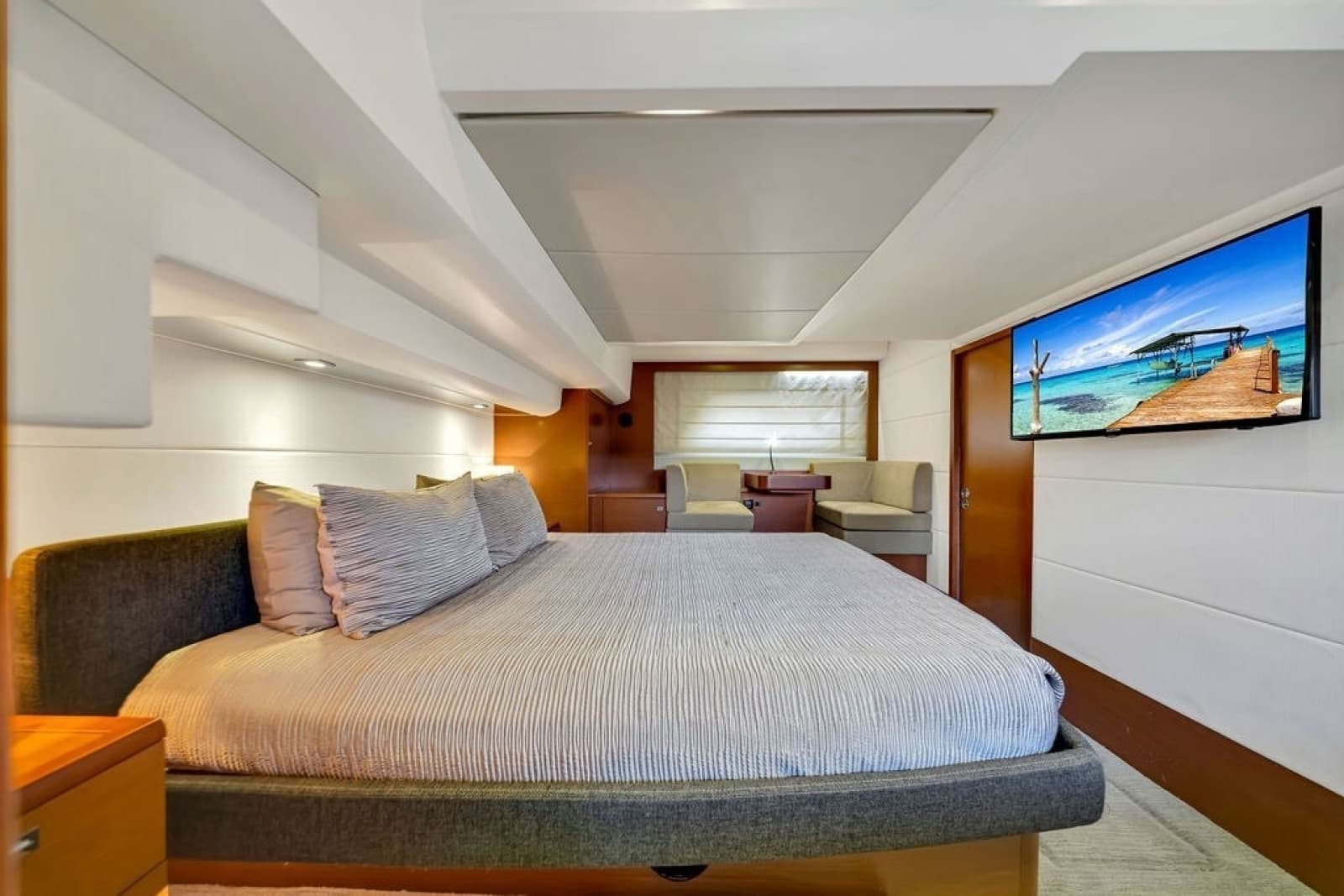 2013 Prestige 550 - Photo 59