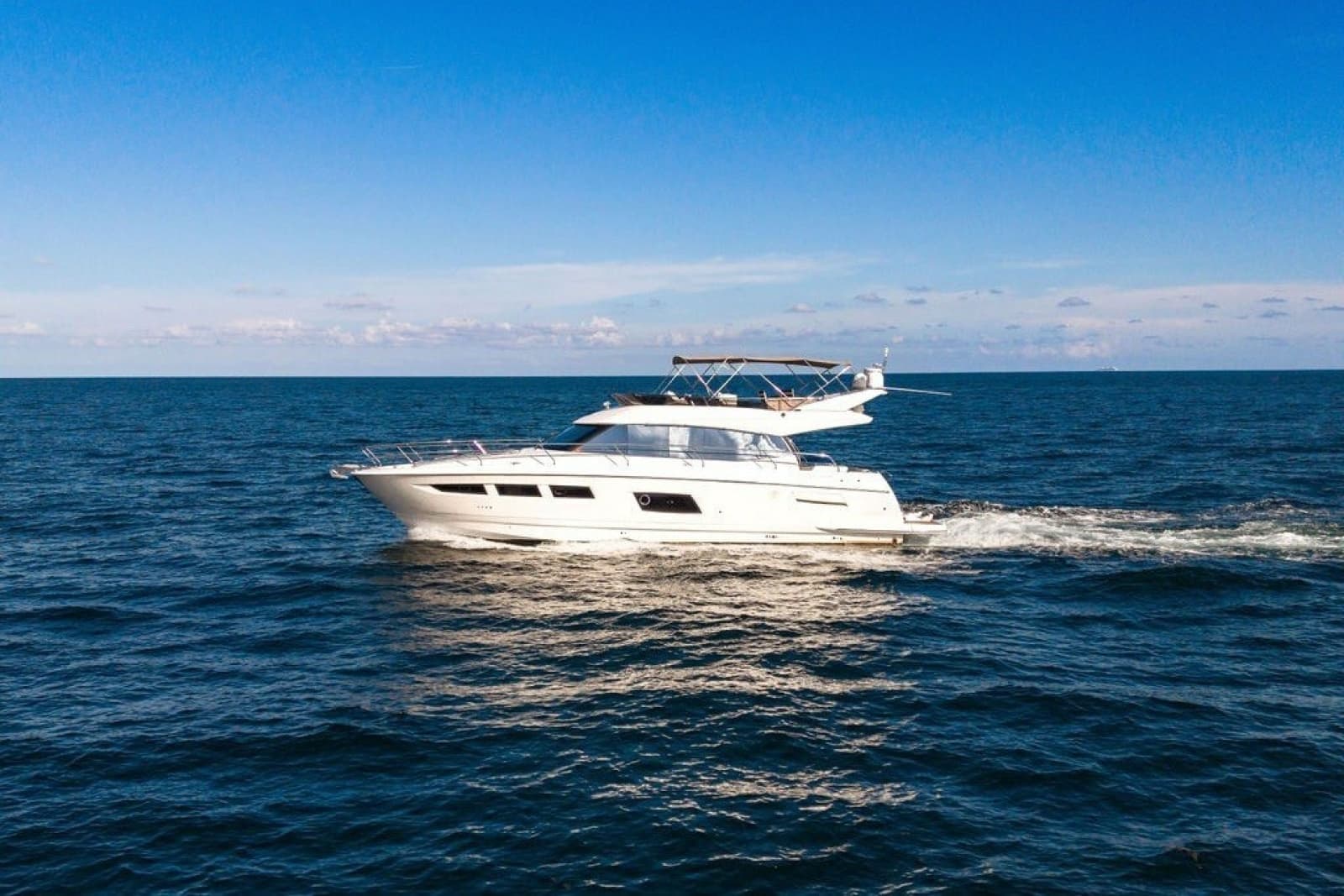 2013 Prestige 550 - Photo 2