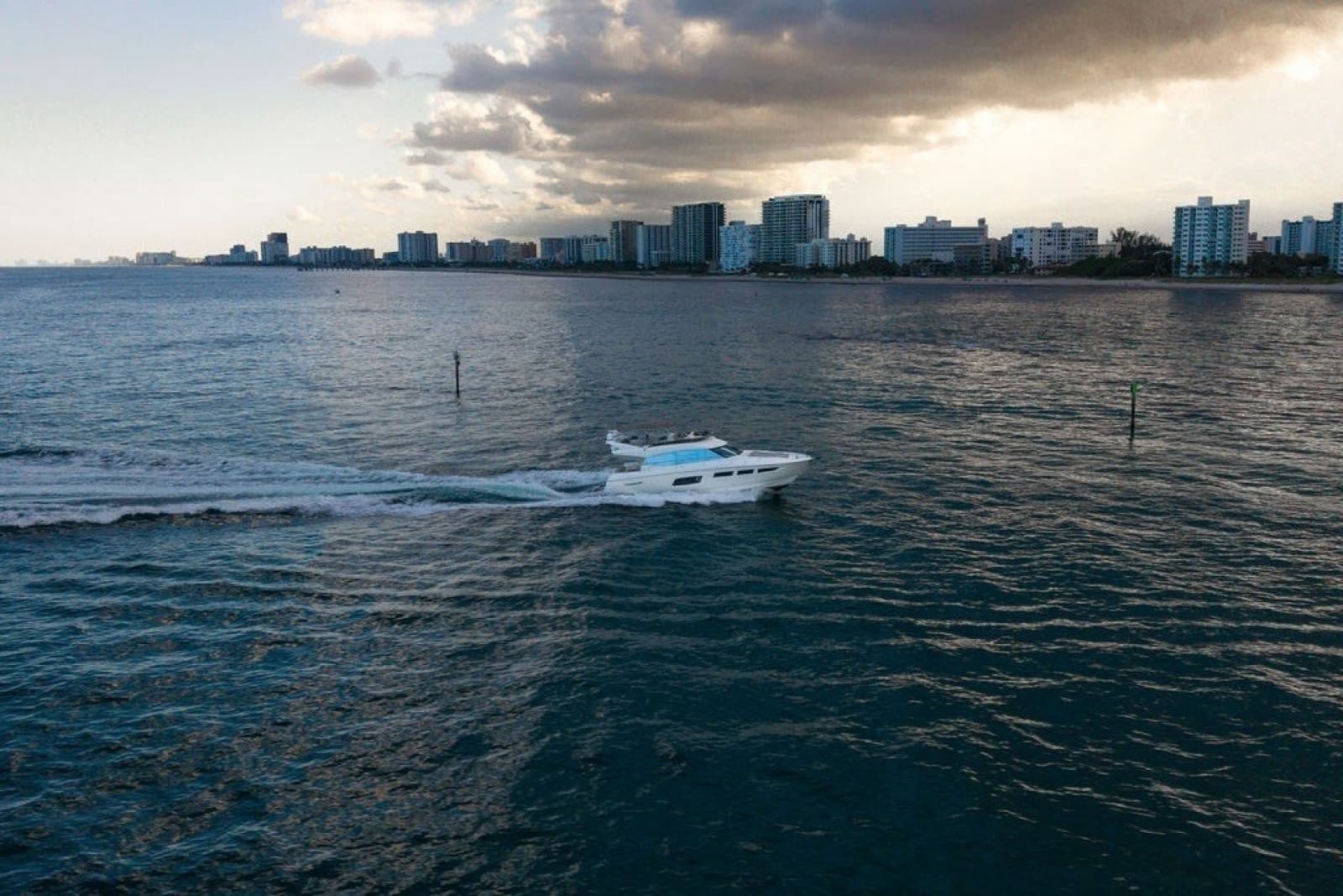 2013 Prestige 550 - Photo 24