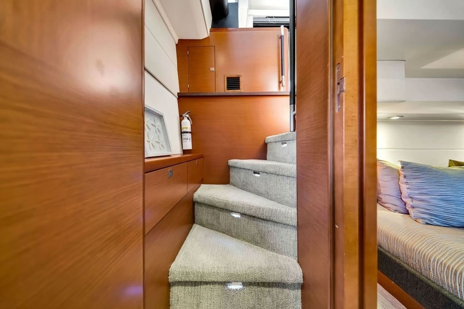 2013 Prestige 550 - Photo 56