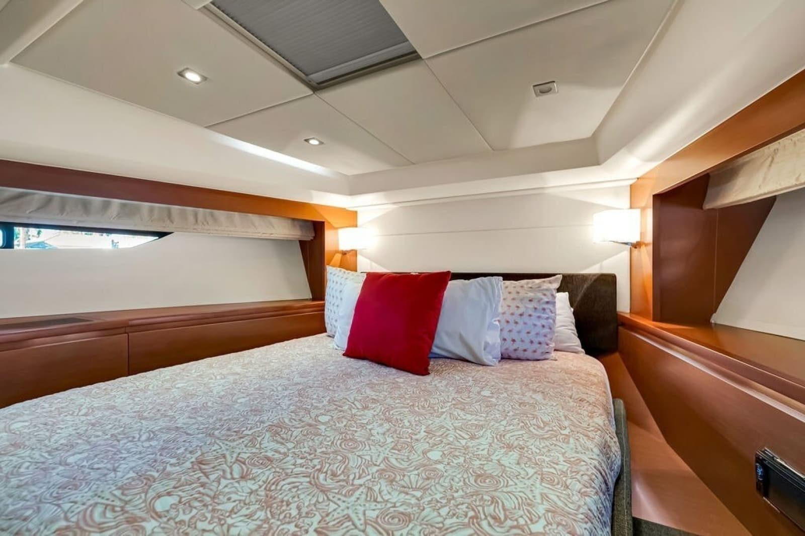 2013 Prestige 550 - Photo 80